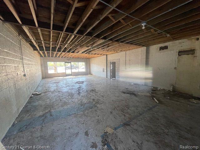 29920 Ford Road Property Photo 8