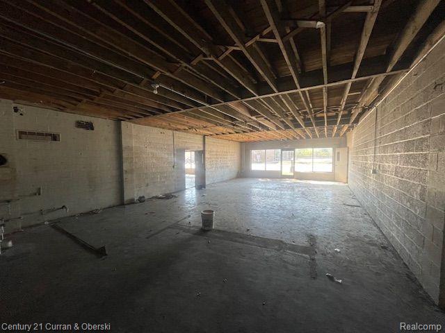 29920 Ford Road Property Photo 9