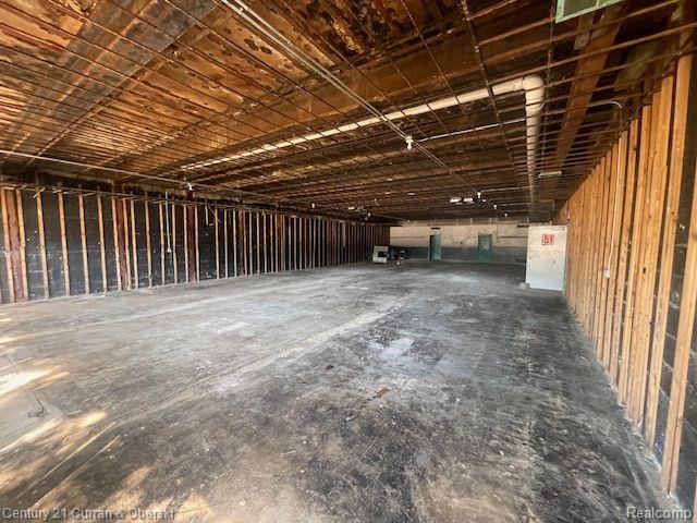 29920 Ford Road Property Photo 10