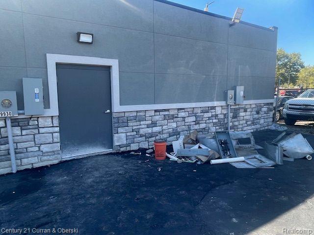 29920 Ford Road Property Photo 16