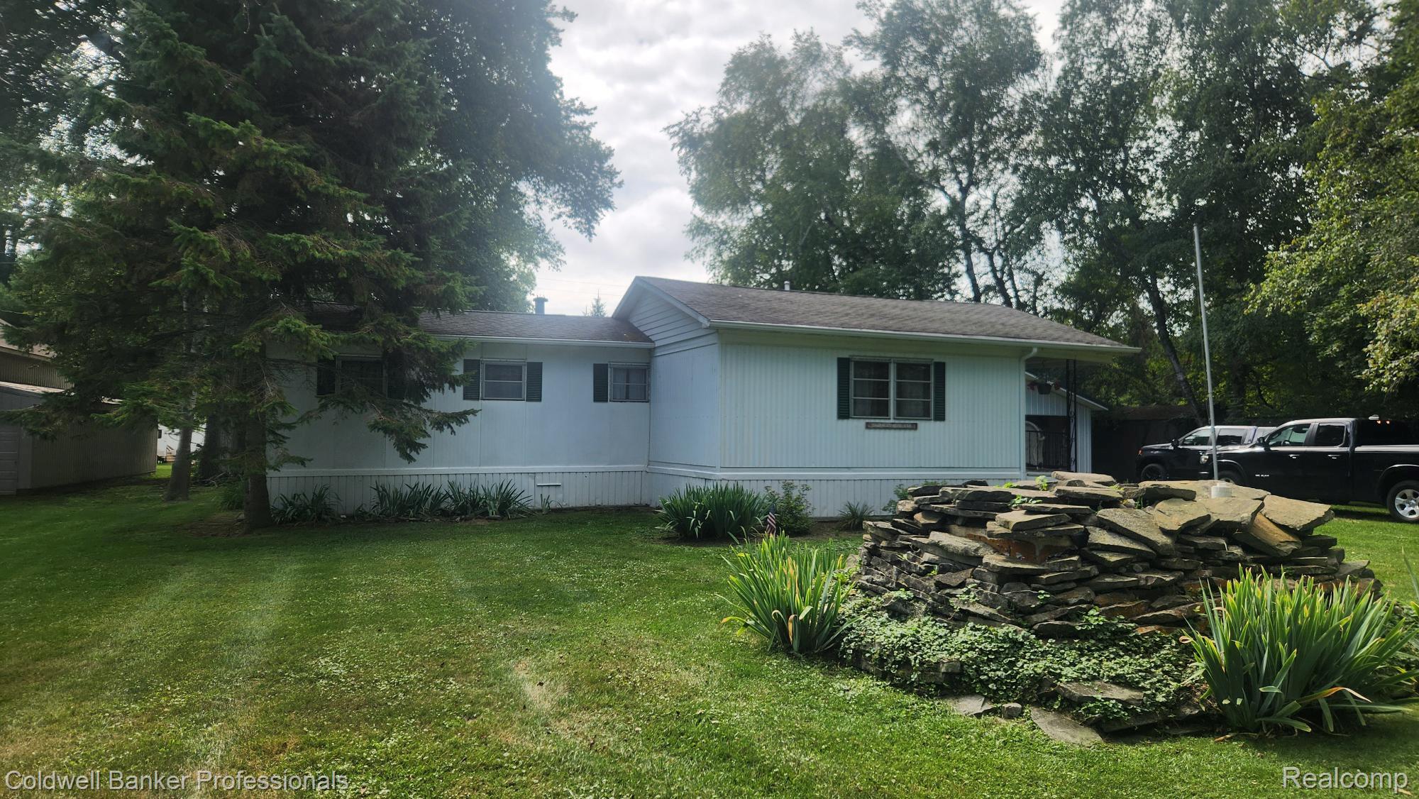 3300 Pointe Aux Barques Road Property Photo 1