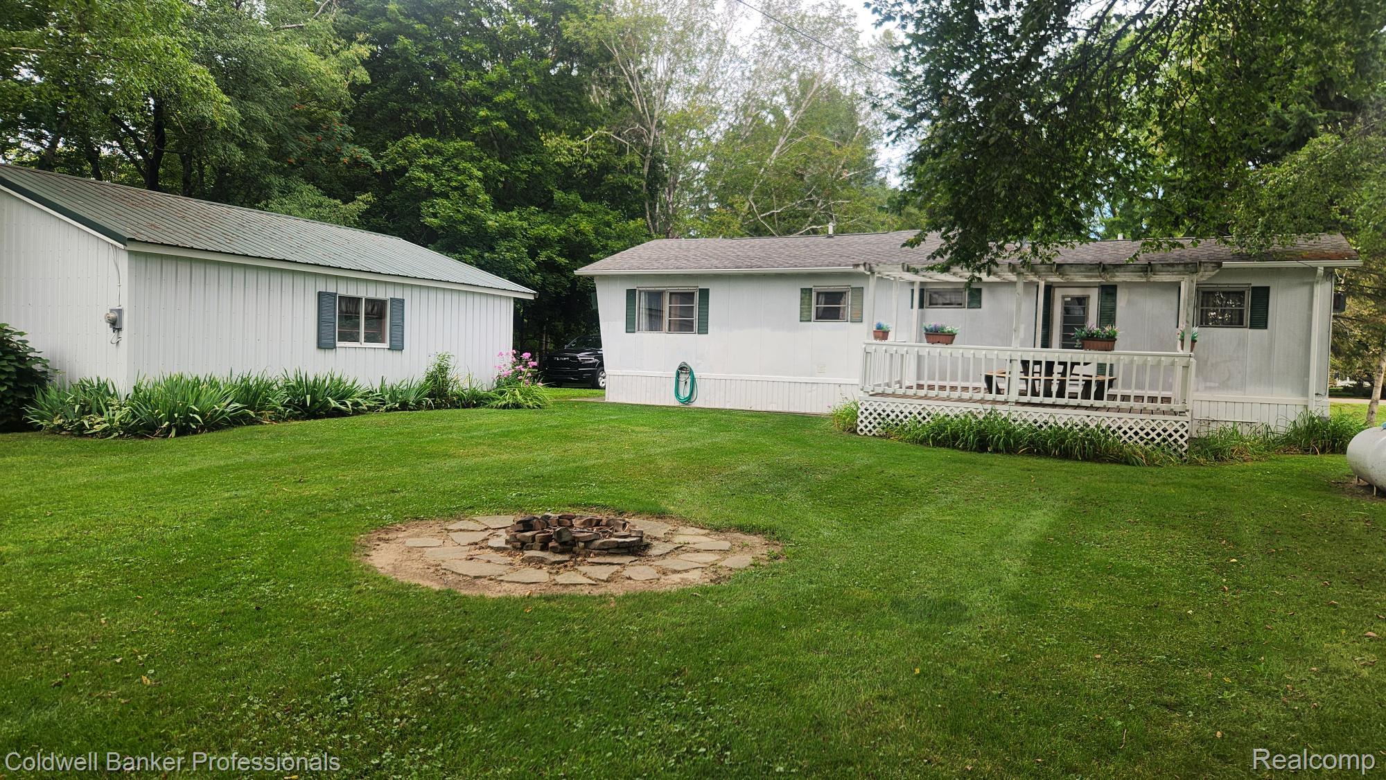 3300 Pointe Aux Barques Road Property Photo 5