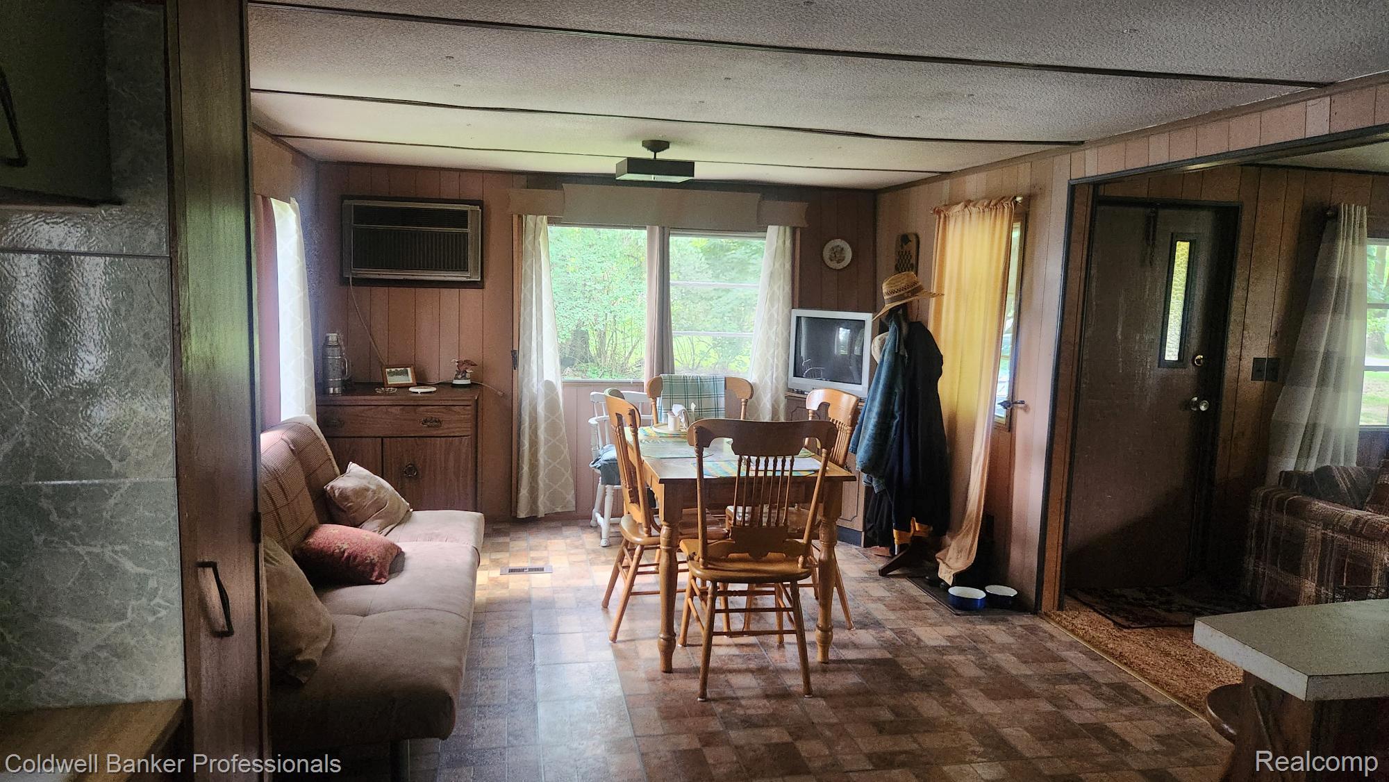 3300 Pointe Aux Barques Road Property Photo 7