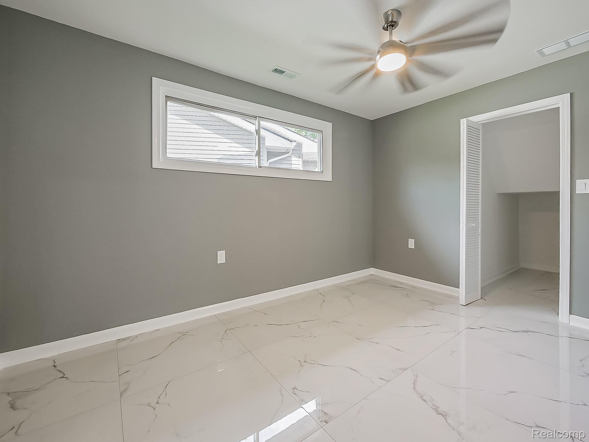 3402 Elmhurst Avenue Property Photo 9