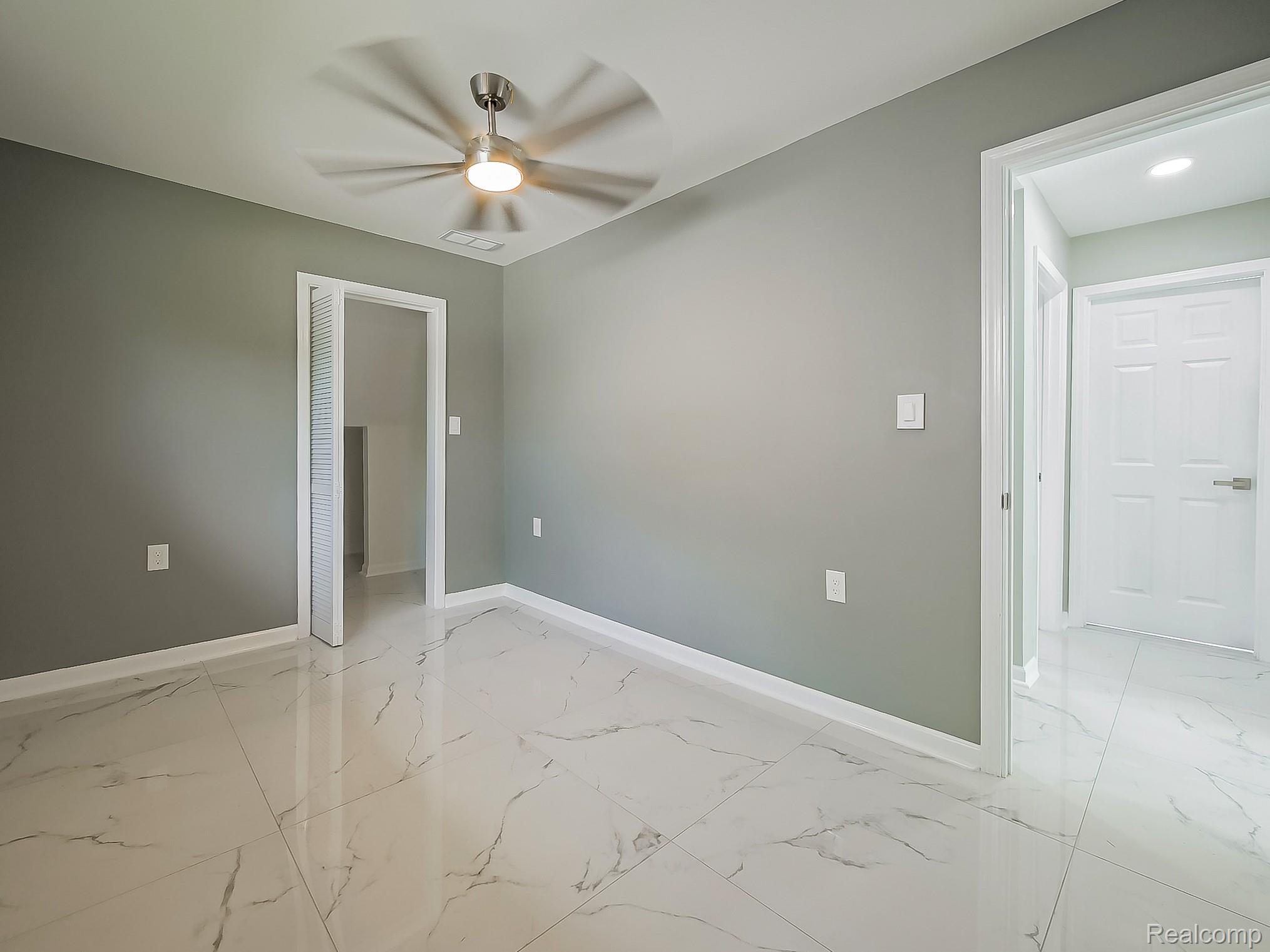 3402 Elmhurst Avenue Property Photo 10
