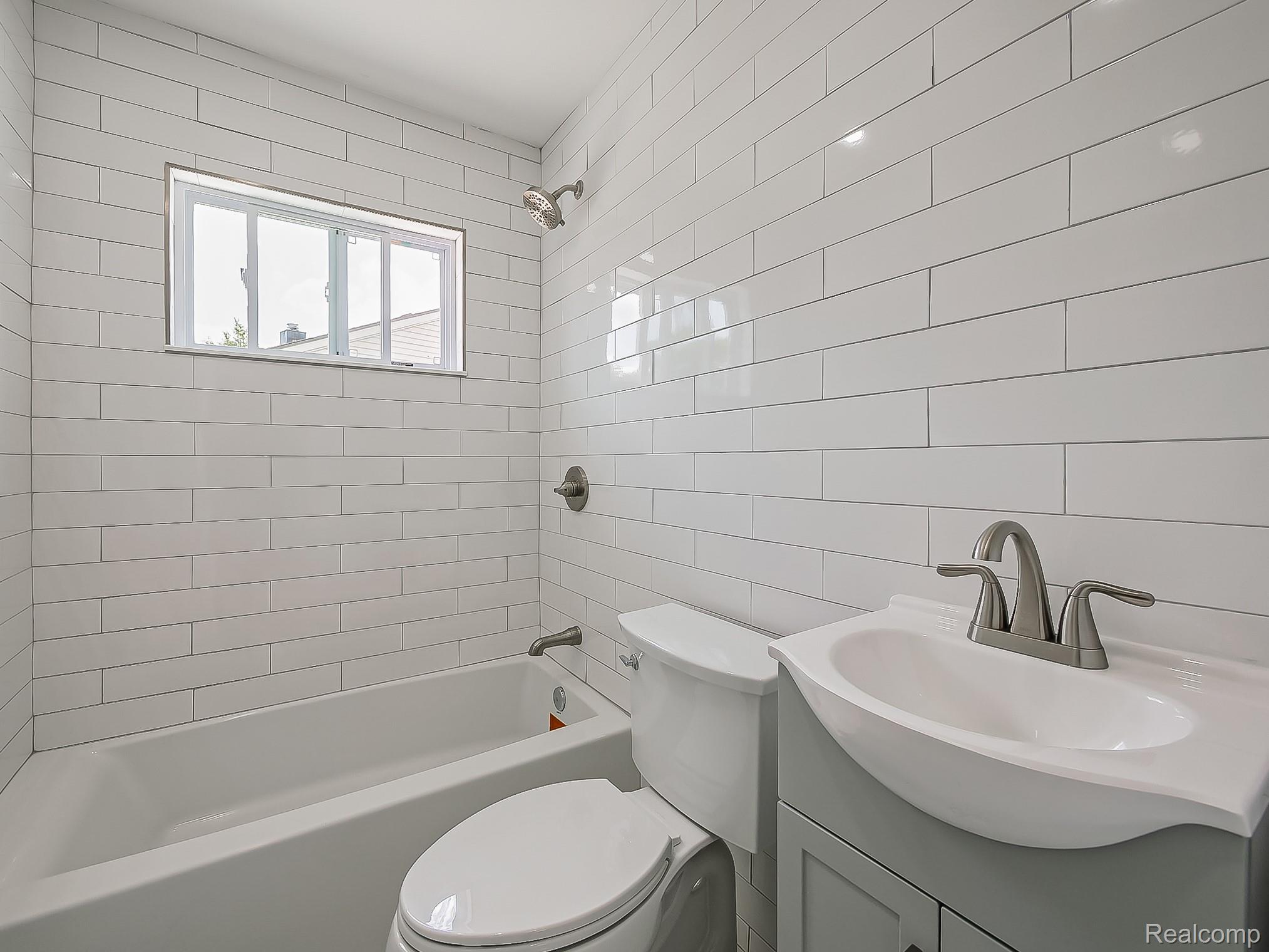 3402 Elmhurst Avenue Property Photo 12