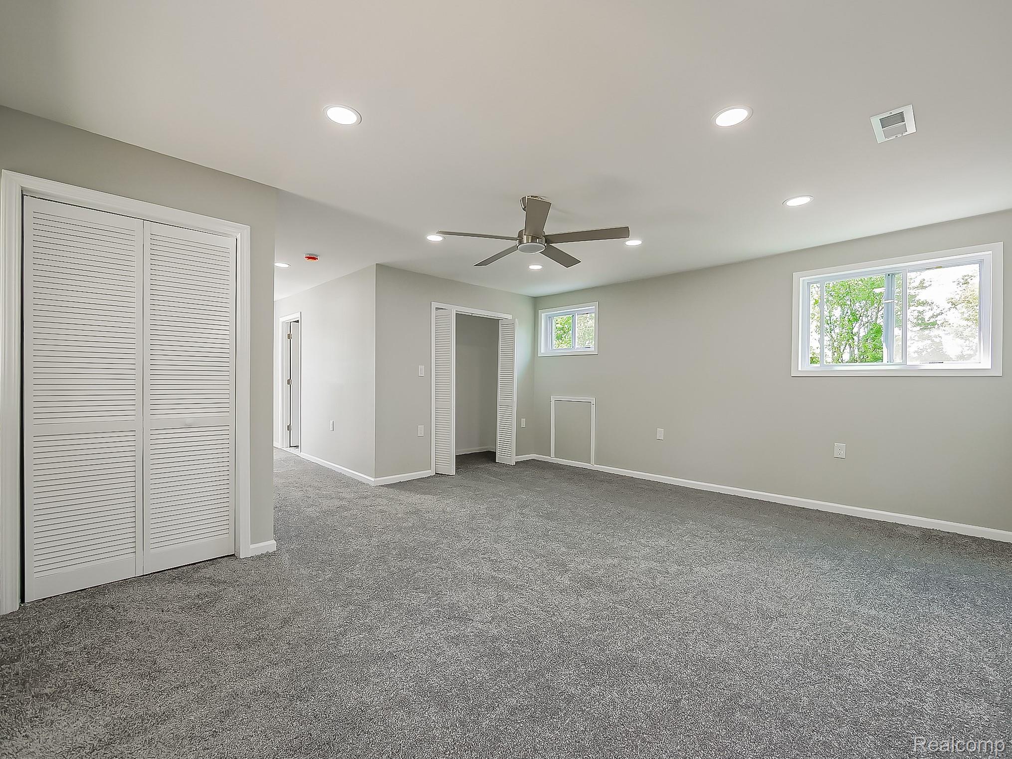 3402 Elmhurst Avenue Property Photo 15