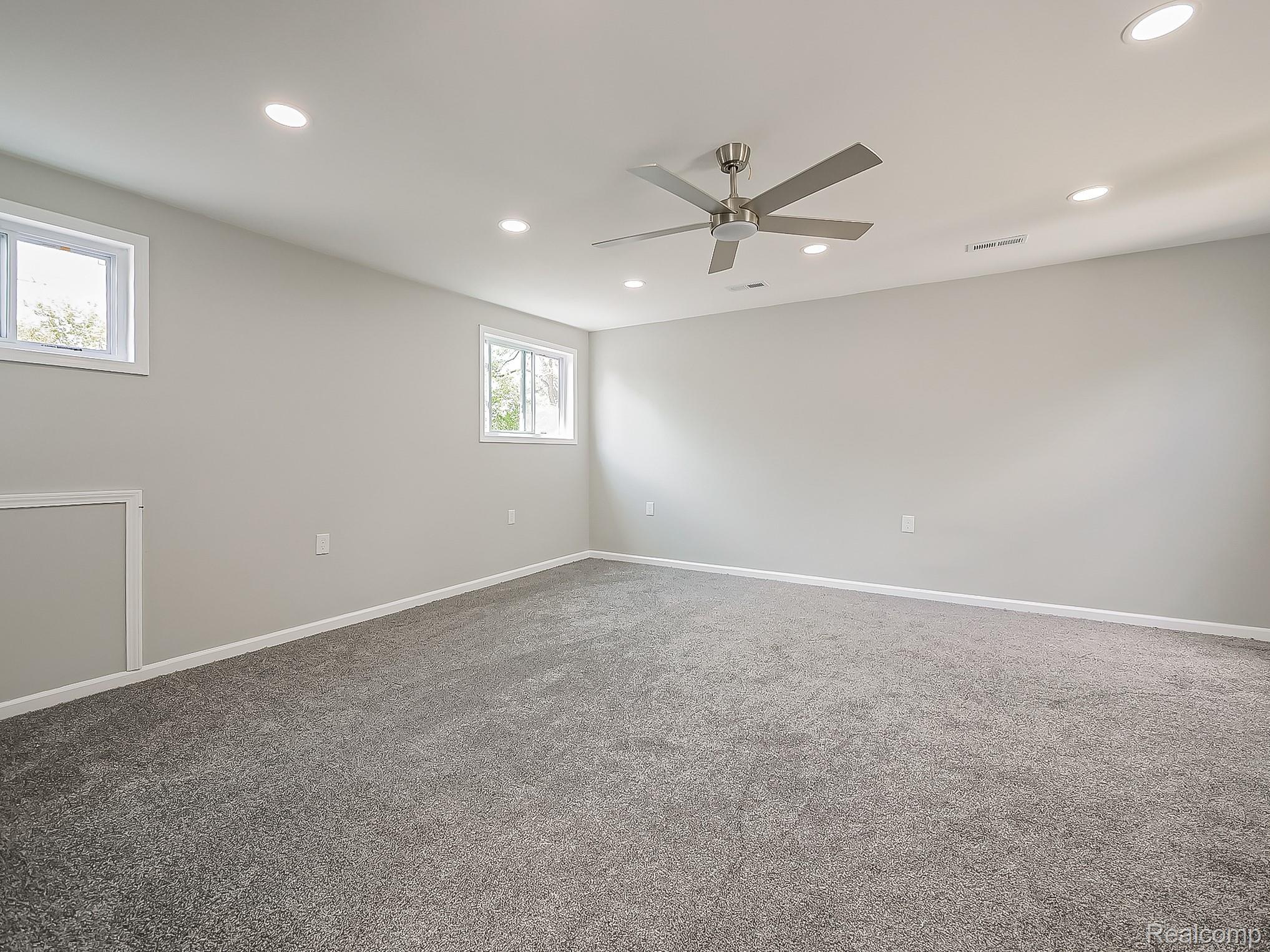 3402 Elmhurst Avenue Property Photo 17
