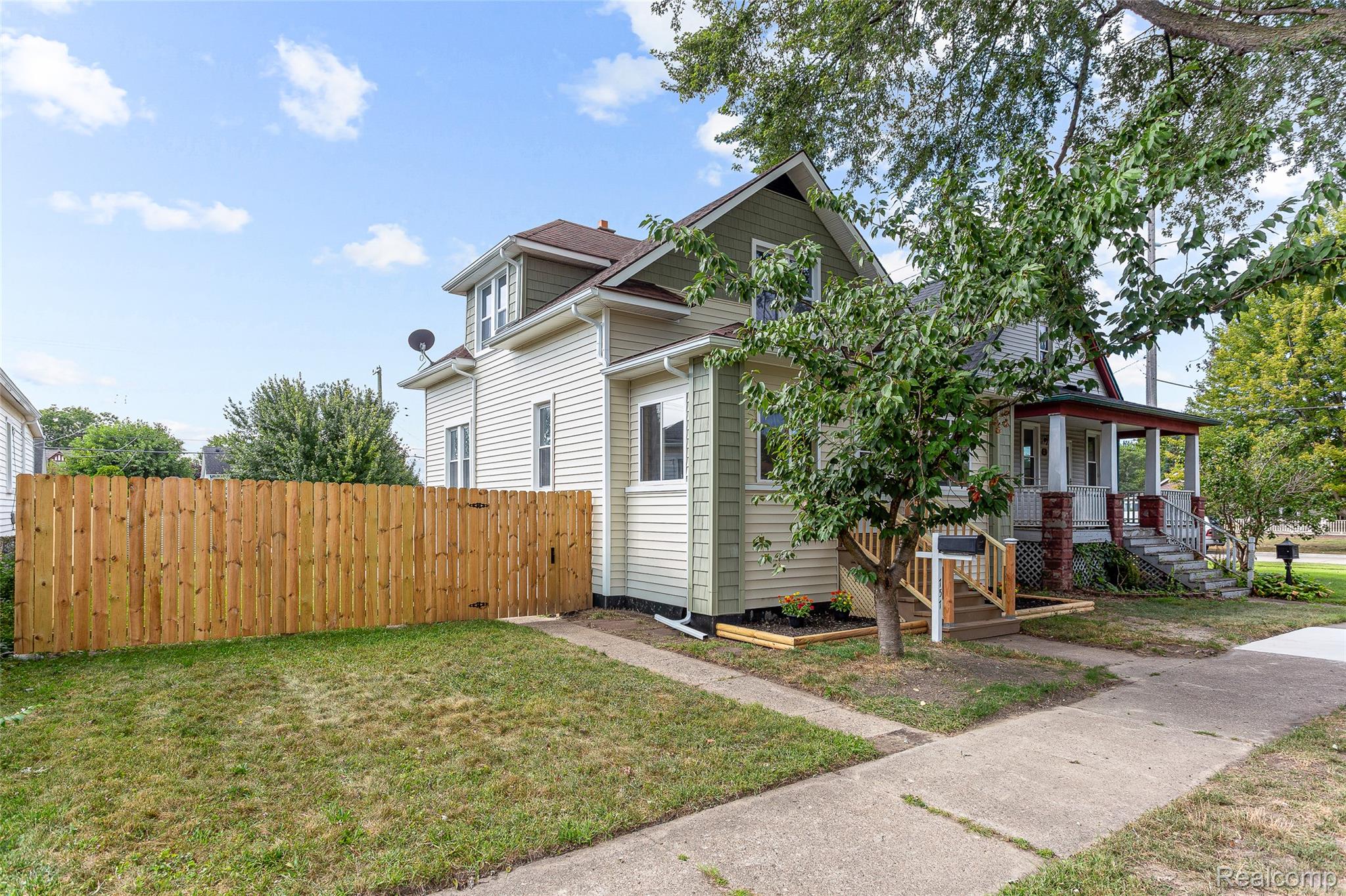 757 Orchard Street Property Photo 1