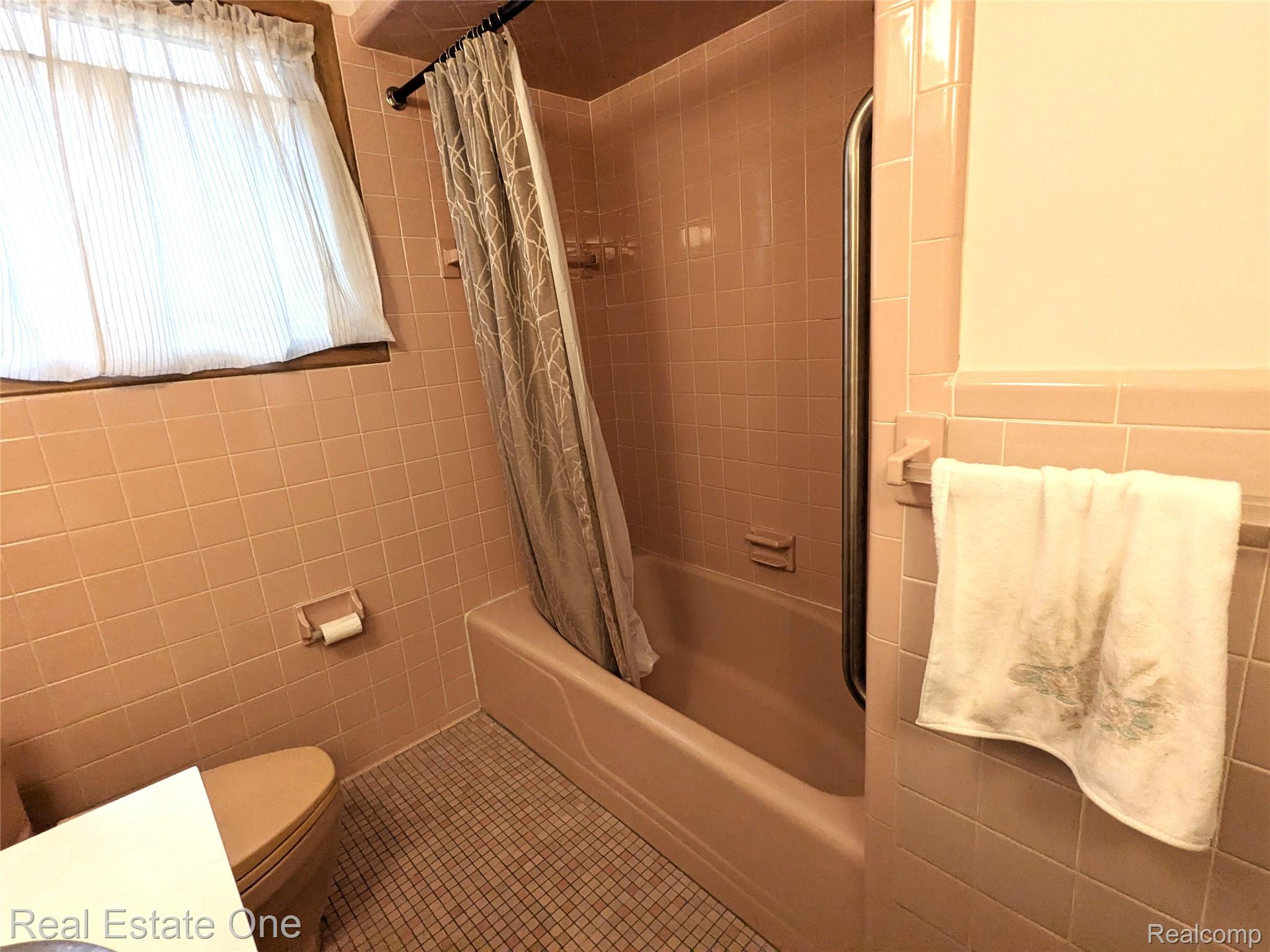 16034 Hauss Avenue Property Photo 12