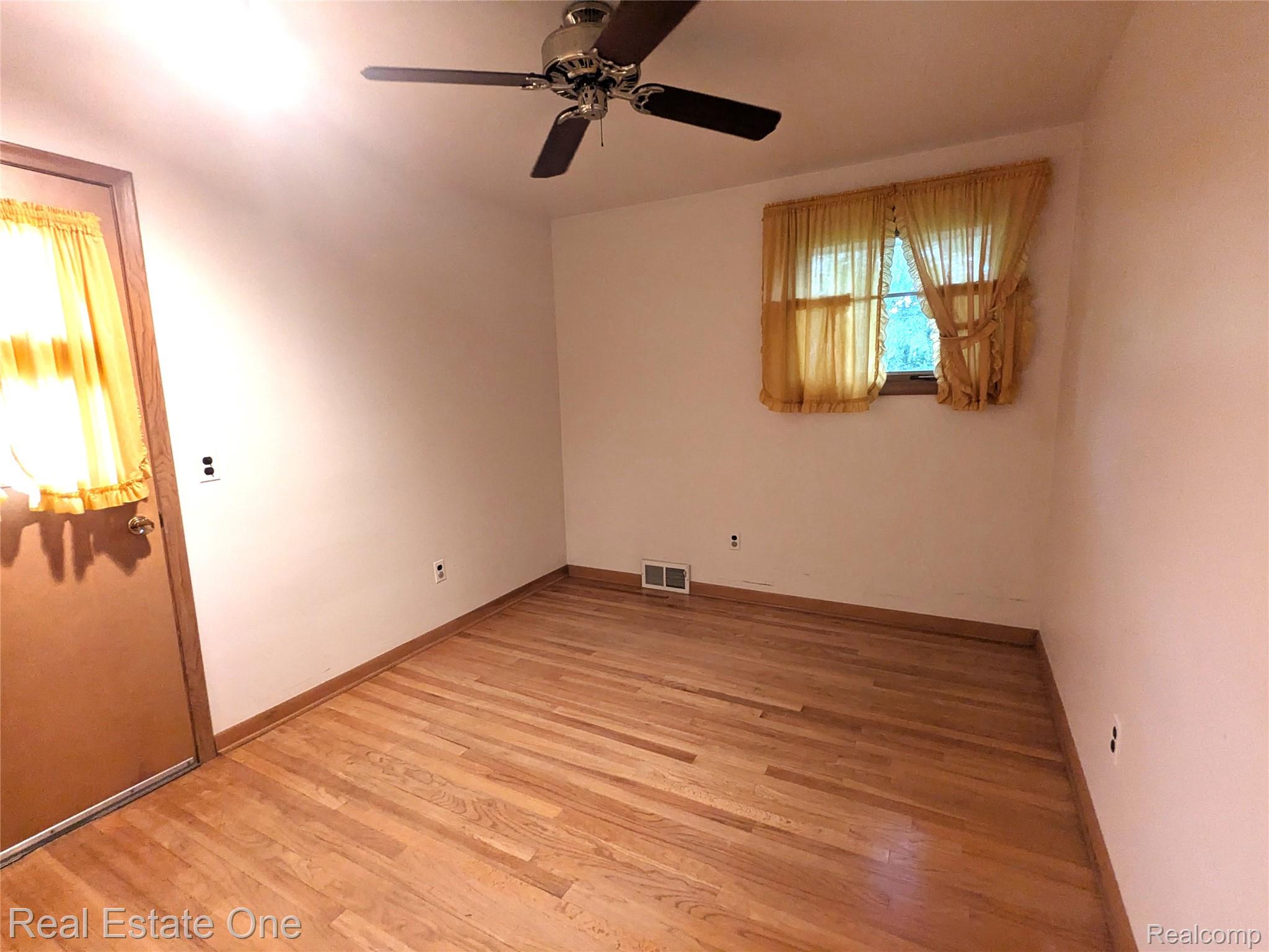 16034 Hauss Avenue Property Photo 16