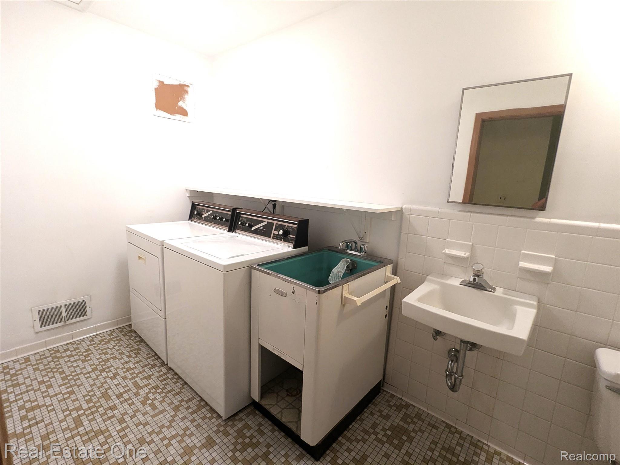 16034 Hauss Avenue Property Photo 21