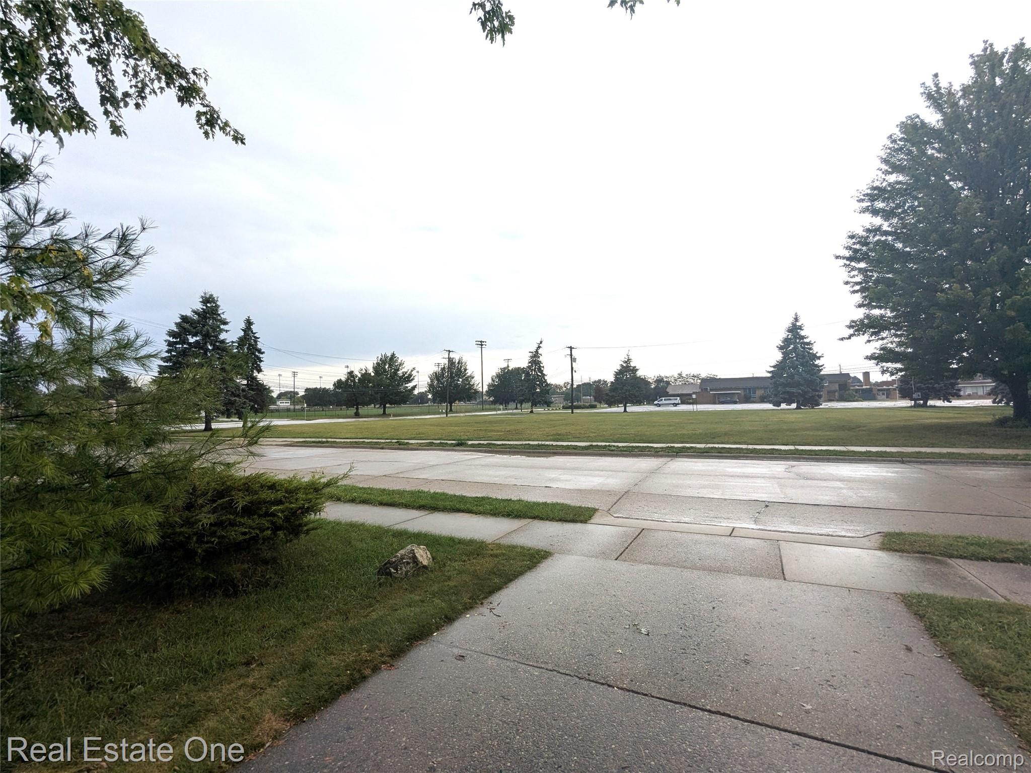 16034 Hauss Avenue Property Photo 24