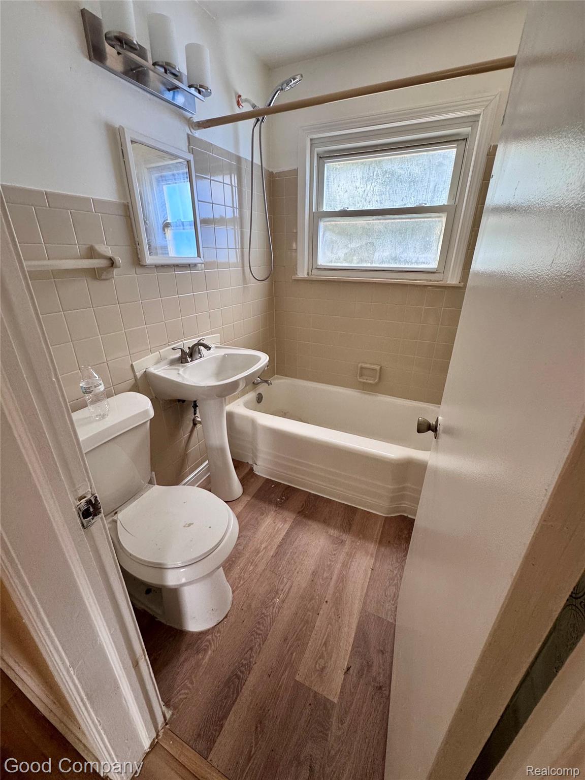 21541 Collingham Avenue Property Photo 7