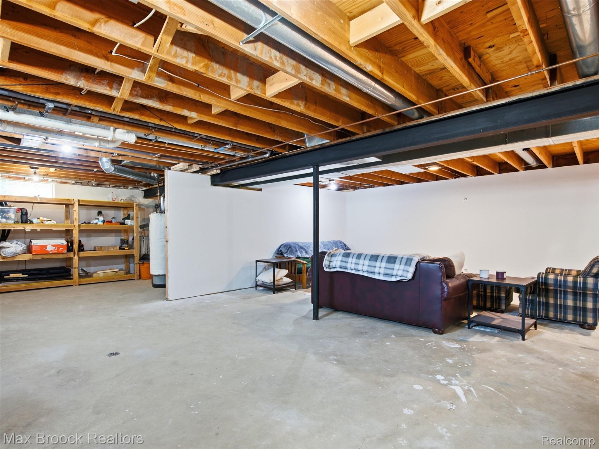 22134 Pleasant Street Property Photo 20