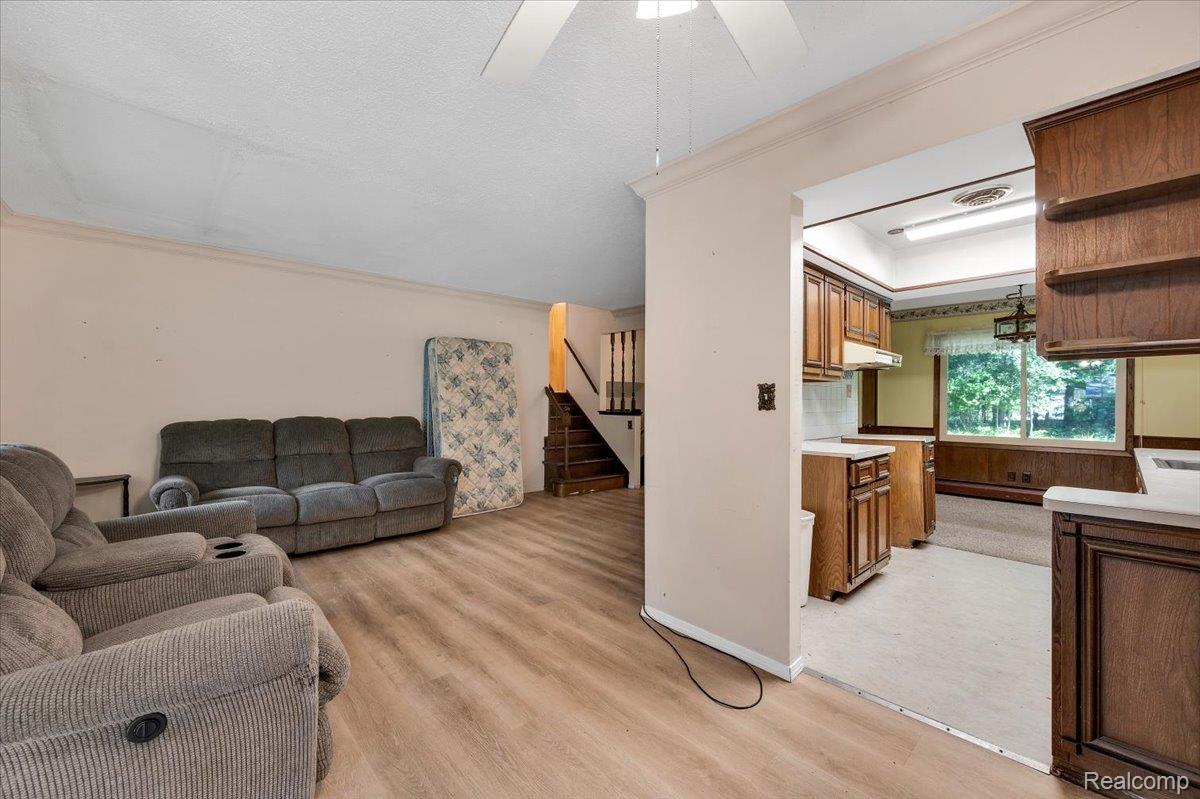 4871 Helen Drive Property Photo 18