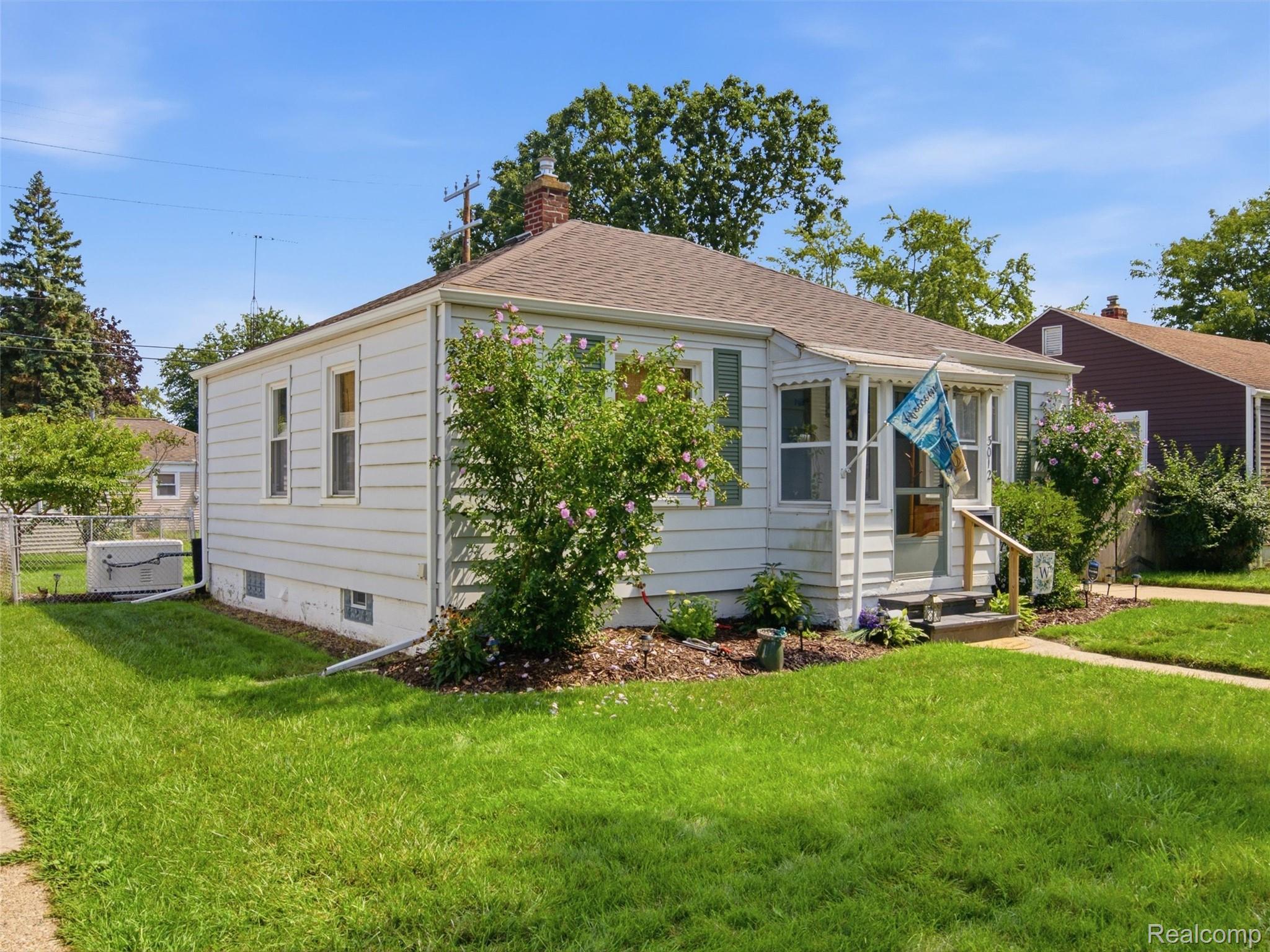 3012 Cooper Avenue Property Photo 4
