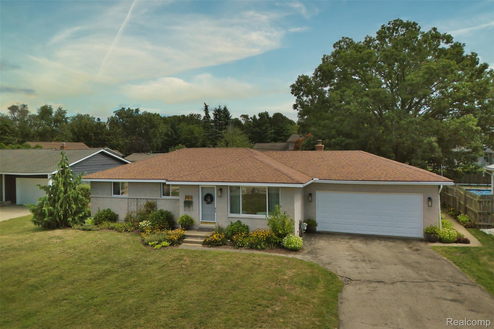 2622 Tampa Drive Property Photo 1