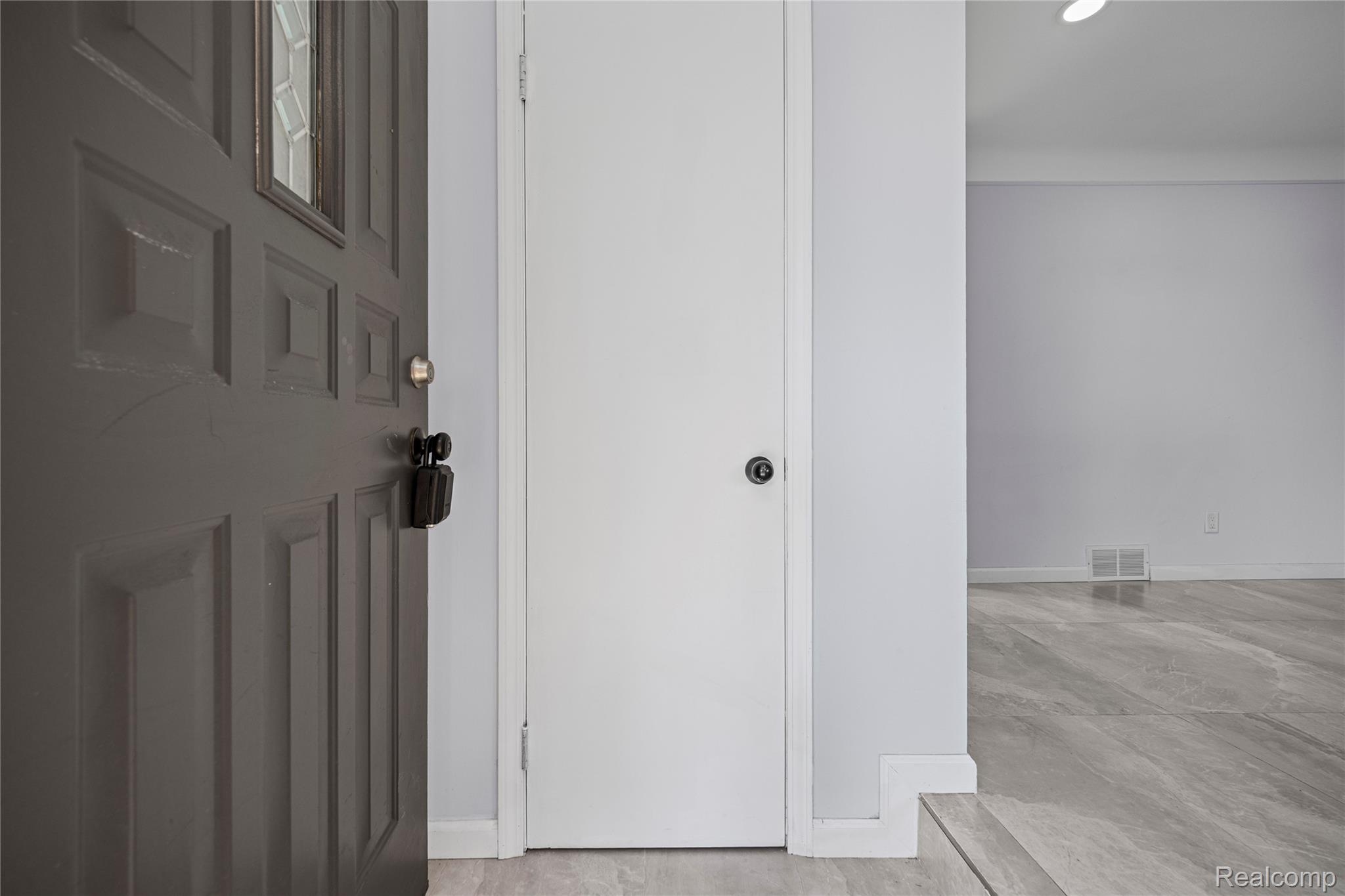 8527 Metropolitan Parkway Property Photo 8