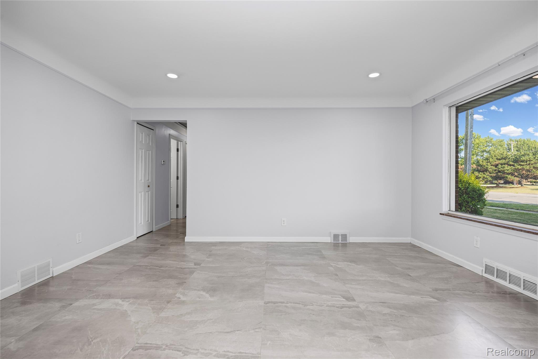 8527 Metropolitan Parkway Property Photo 9