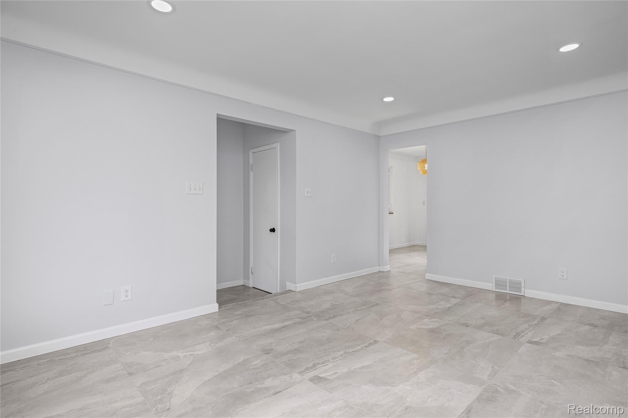 8527 Metropolitan Parkway Property Photo 13