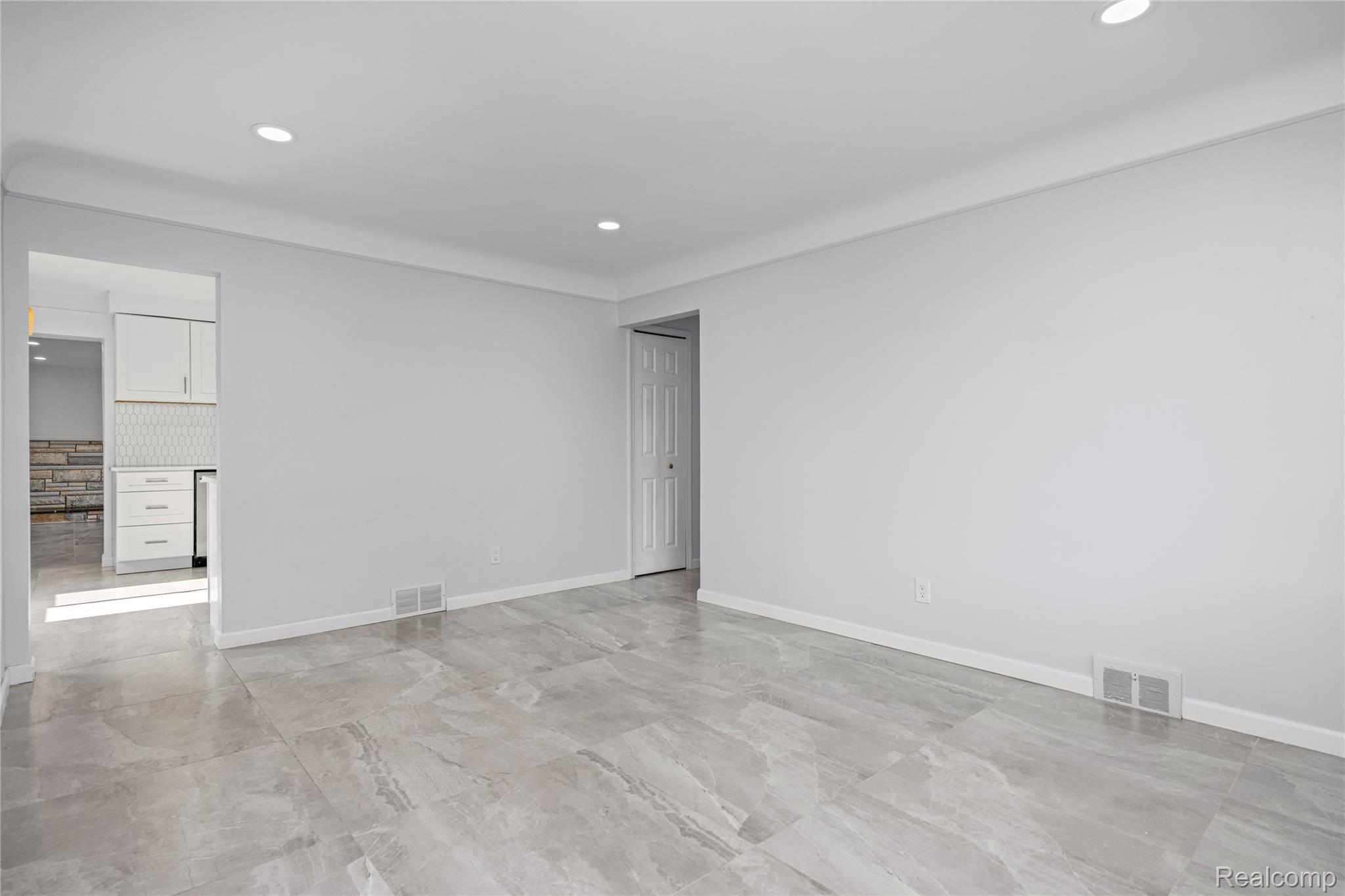 8527 Metropolitan Parkway Property Photo 14