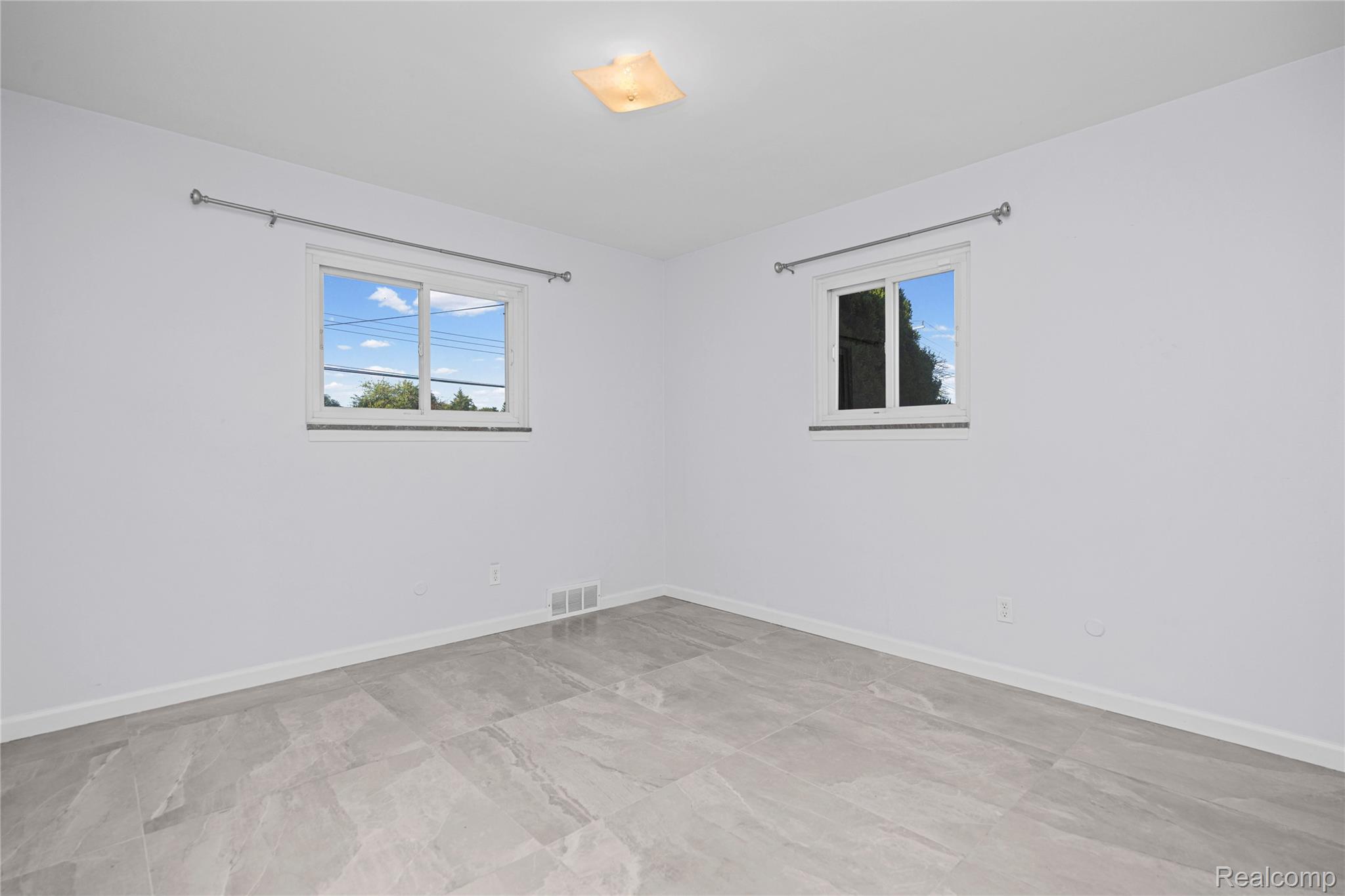 8527 Metropolitan Parkway Property Photo 29