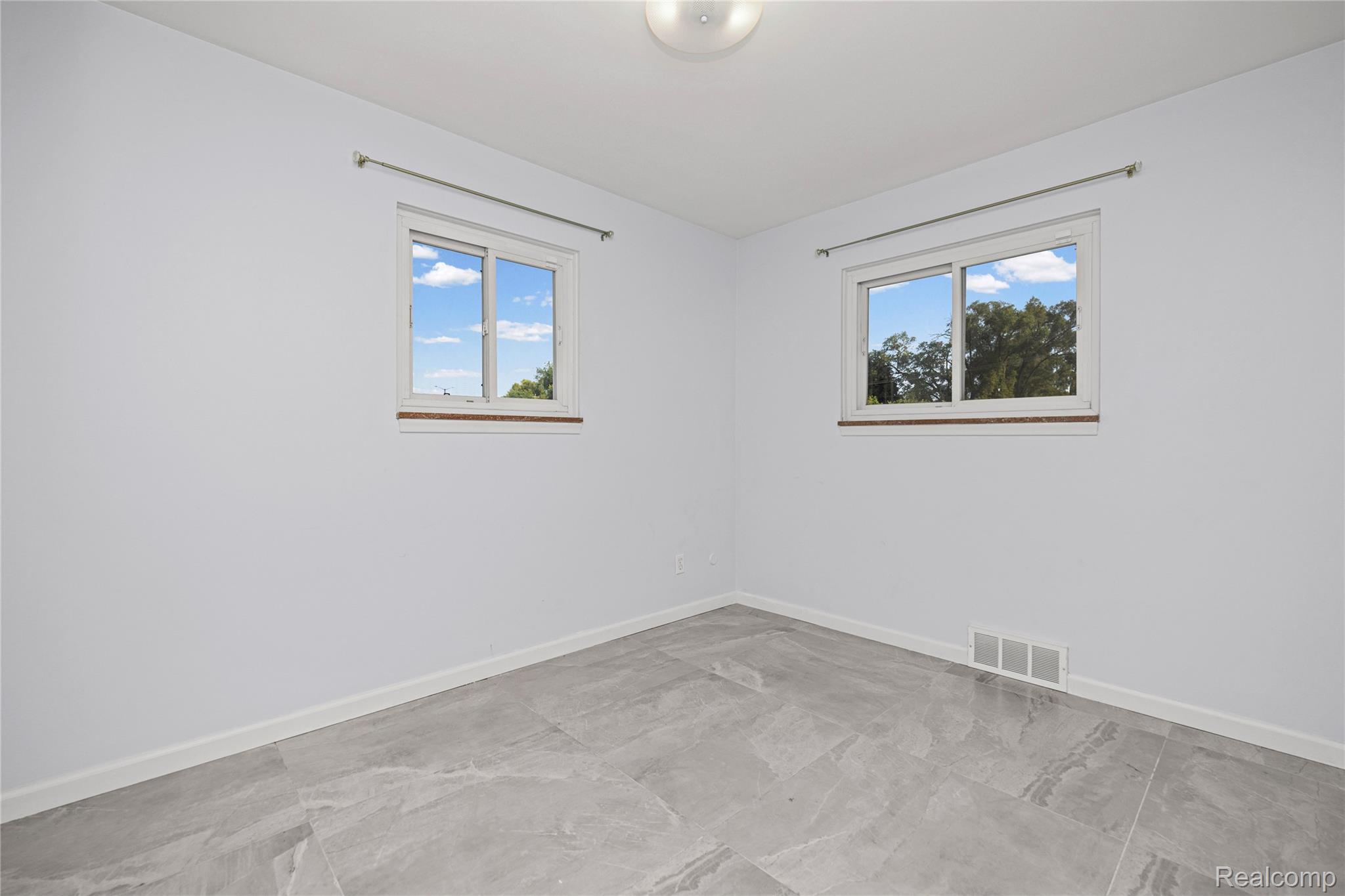 8527 Metropolitan Parkway Property Photo 32