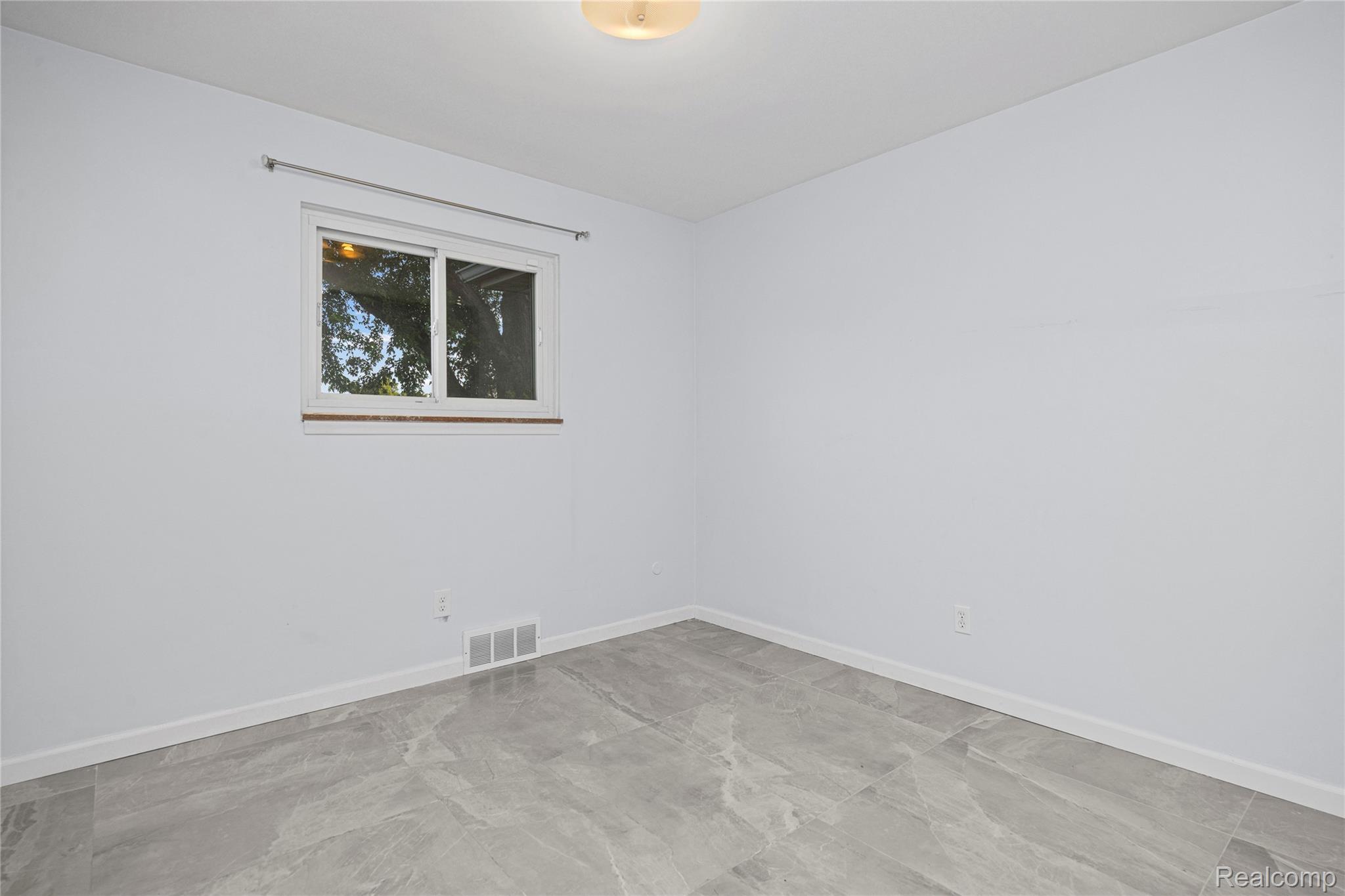 8527 Metropolitan Parkway Property Photo 35