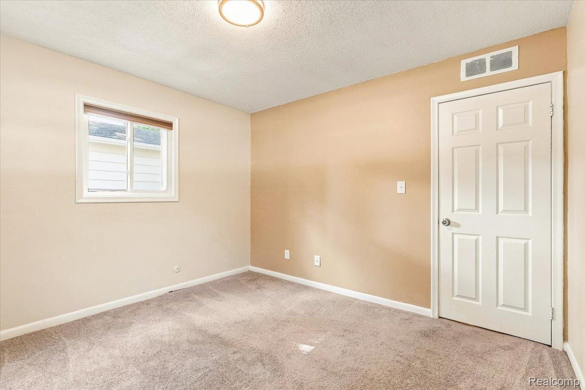 1482 Blossom Avenue Property Photo 28