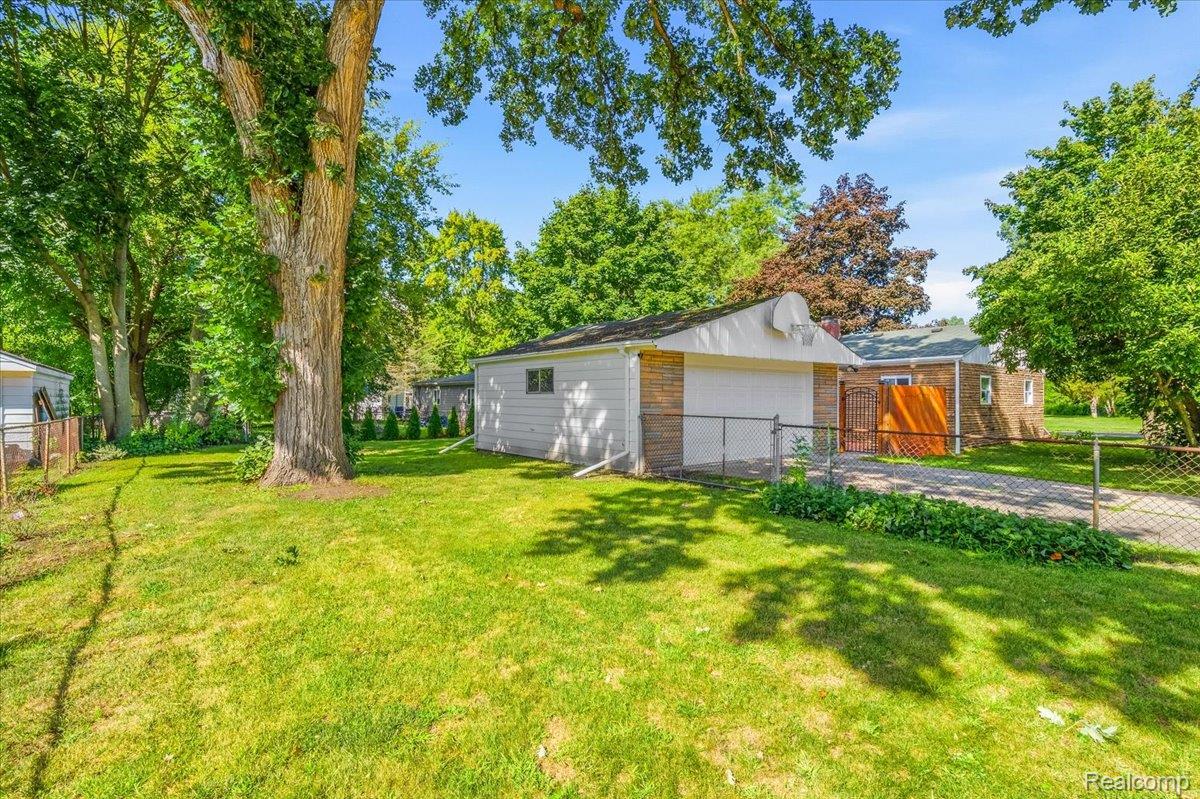 1482 Blossom Avenue Property Photo 41