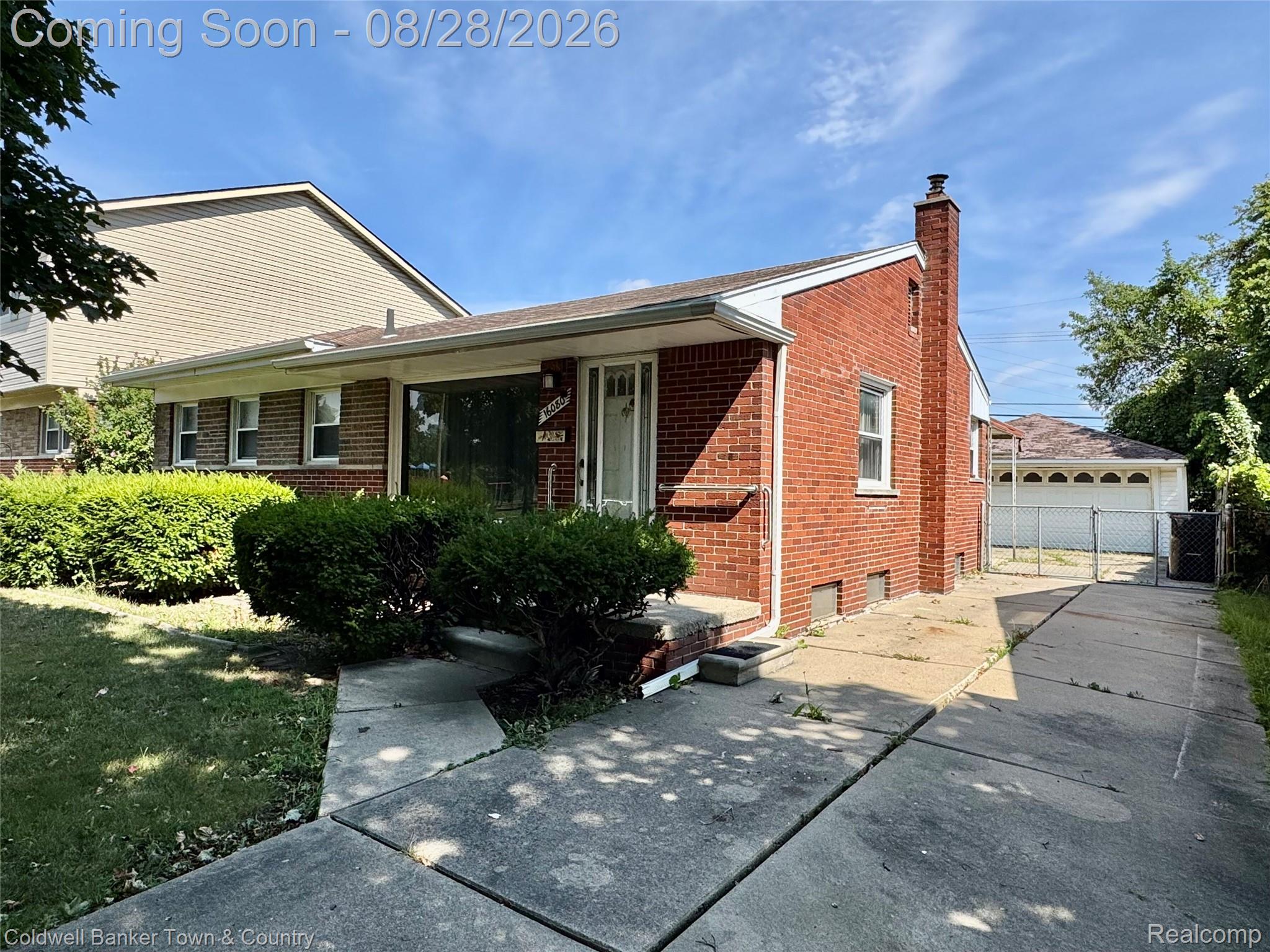 16080 Hanfor Avenue Property Photo 2