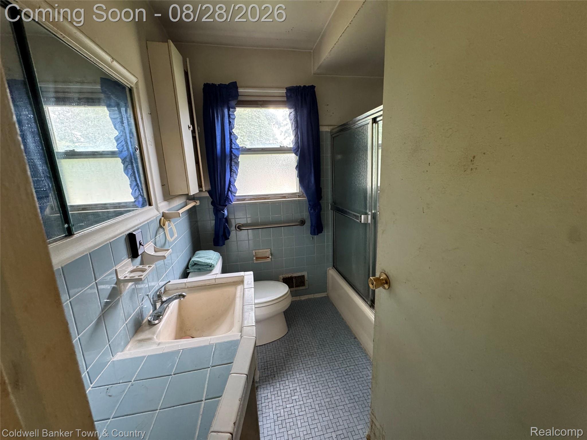 16080 Hanfor Avenue Property Photo 13