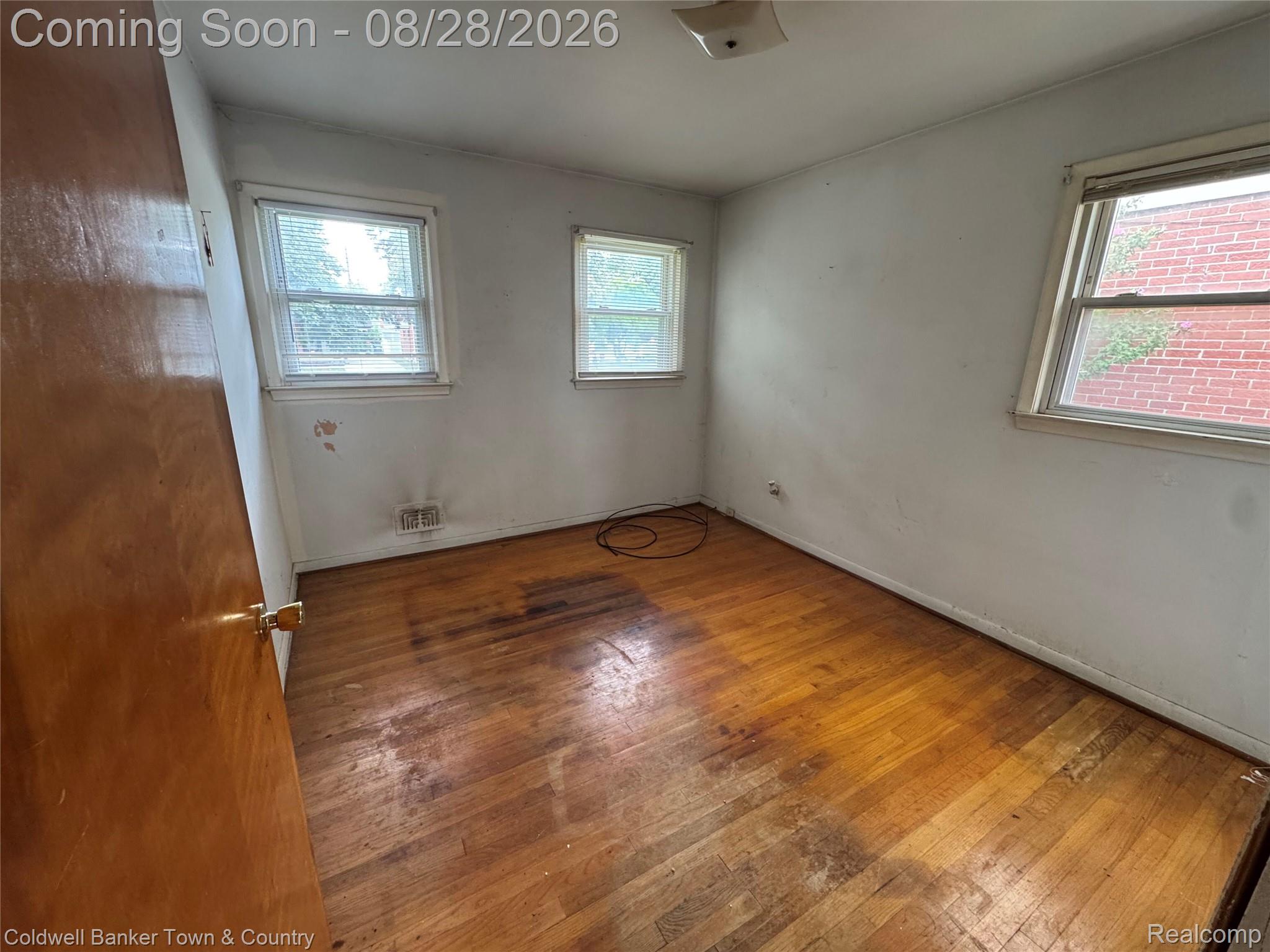 16080 Hanfor Avenue Property Photo 15