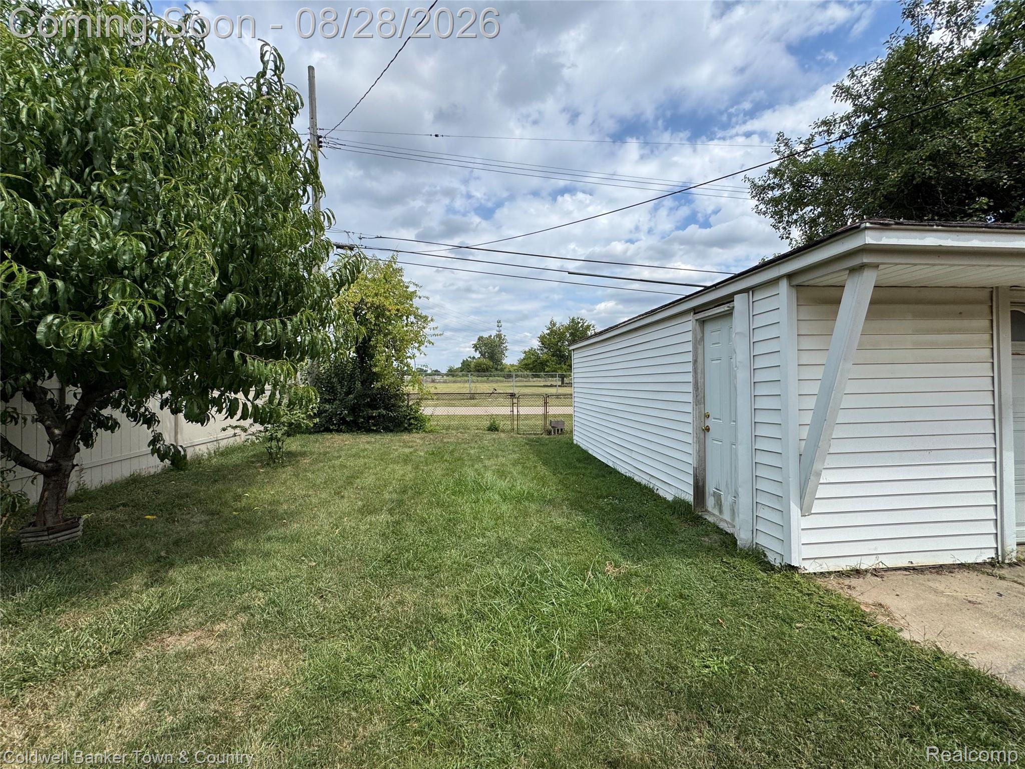 16080 Hanfor Avenue Property Photo 19