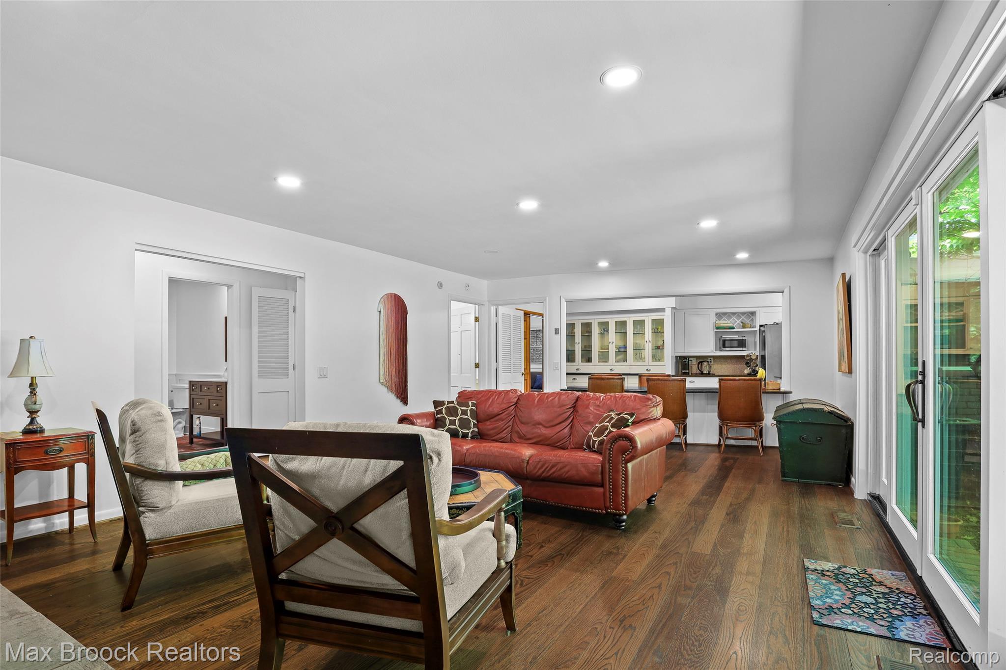22636 King Richard Court Property Photo 7