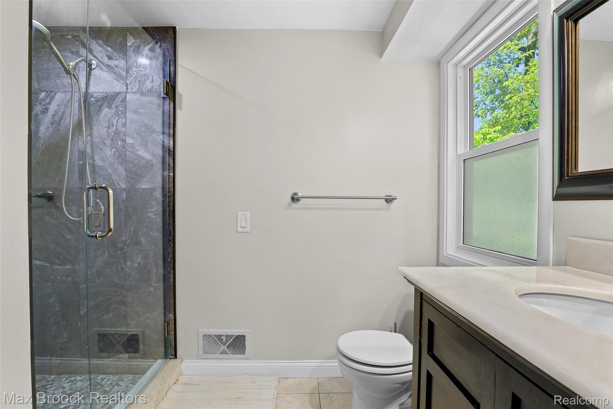 22636 King Richard Court Property Photo 15