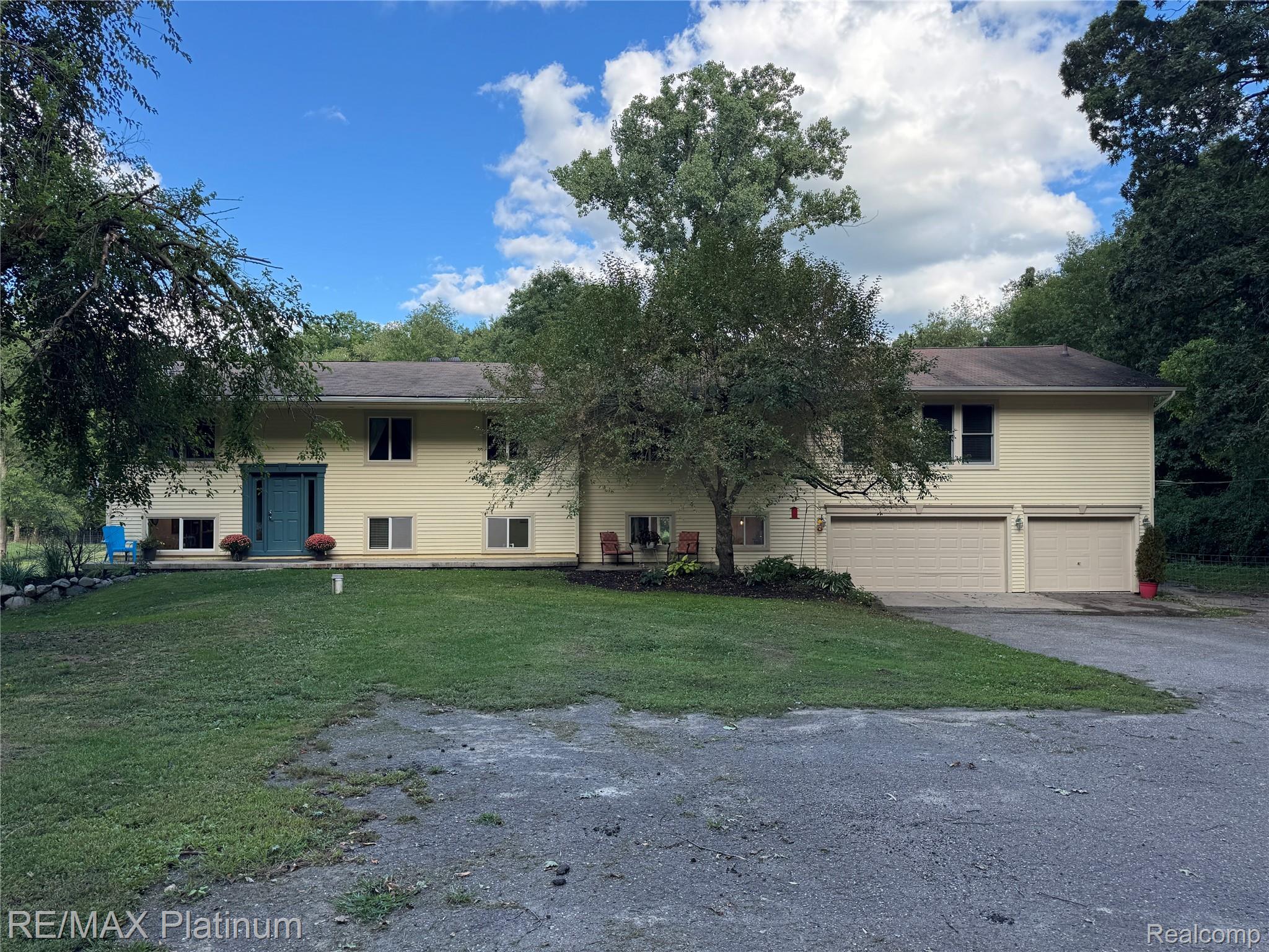 2805 Harmony Lane Property Photo 1
