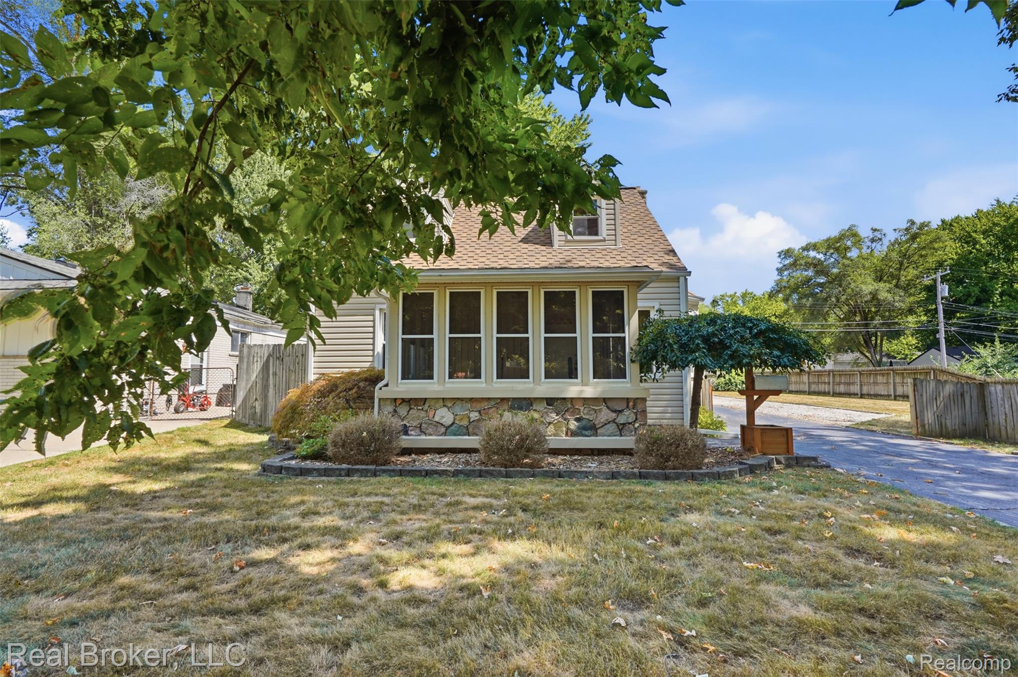 19410 Rensellor Street Property Photo 1