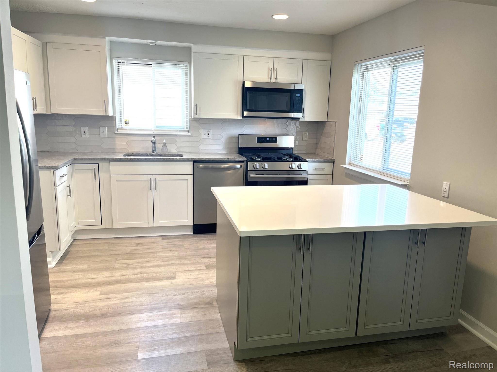 936 E Annabelle Avenue Property Photo 3