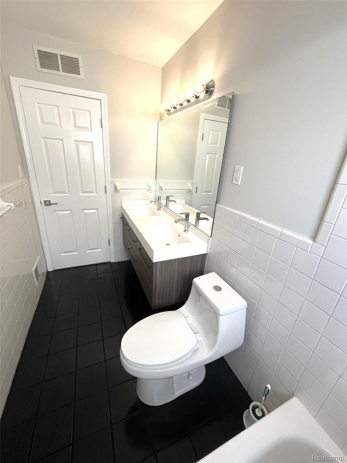 936 E Annabelle Avenue Property Photo 10