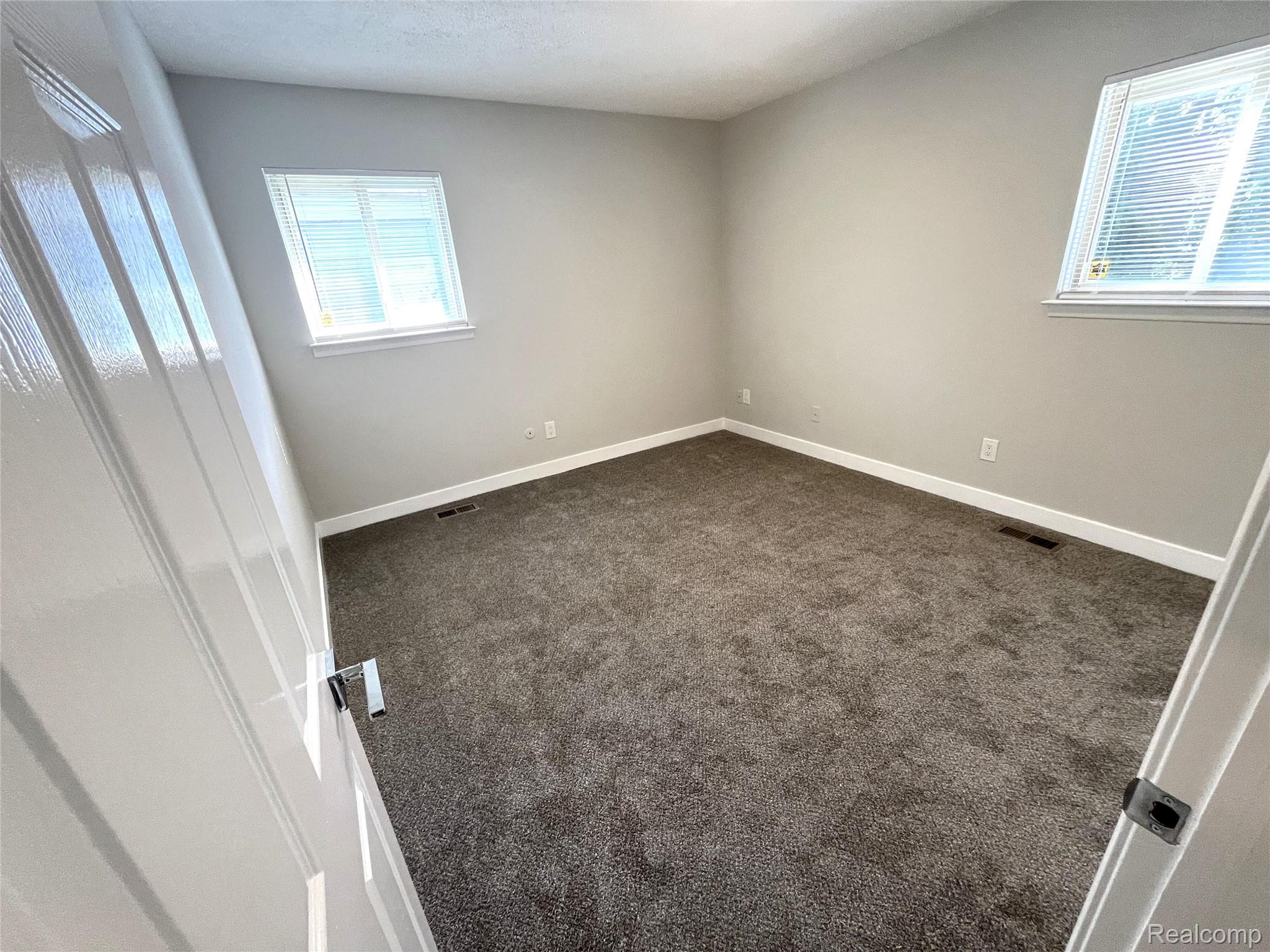 936 E Annabelle Avenue Property Photo 16