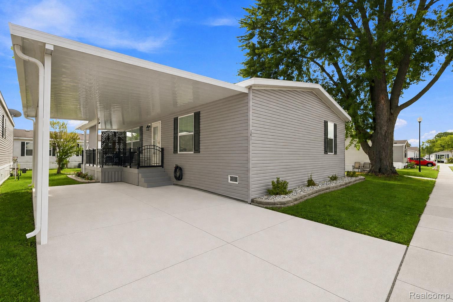 181 Highland Terrace Property Photo 2
