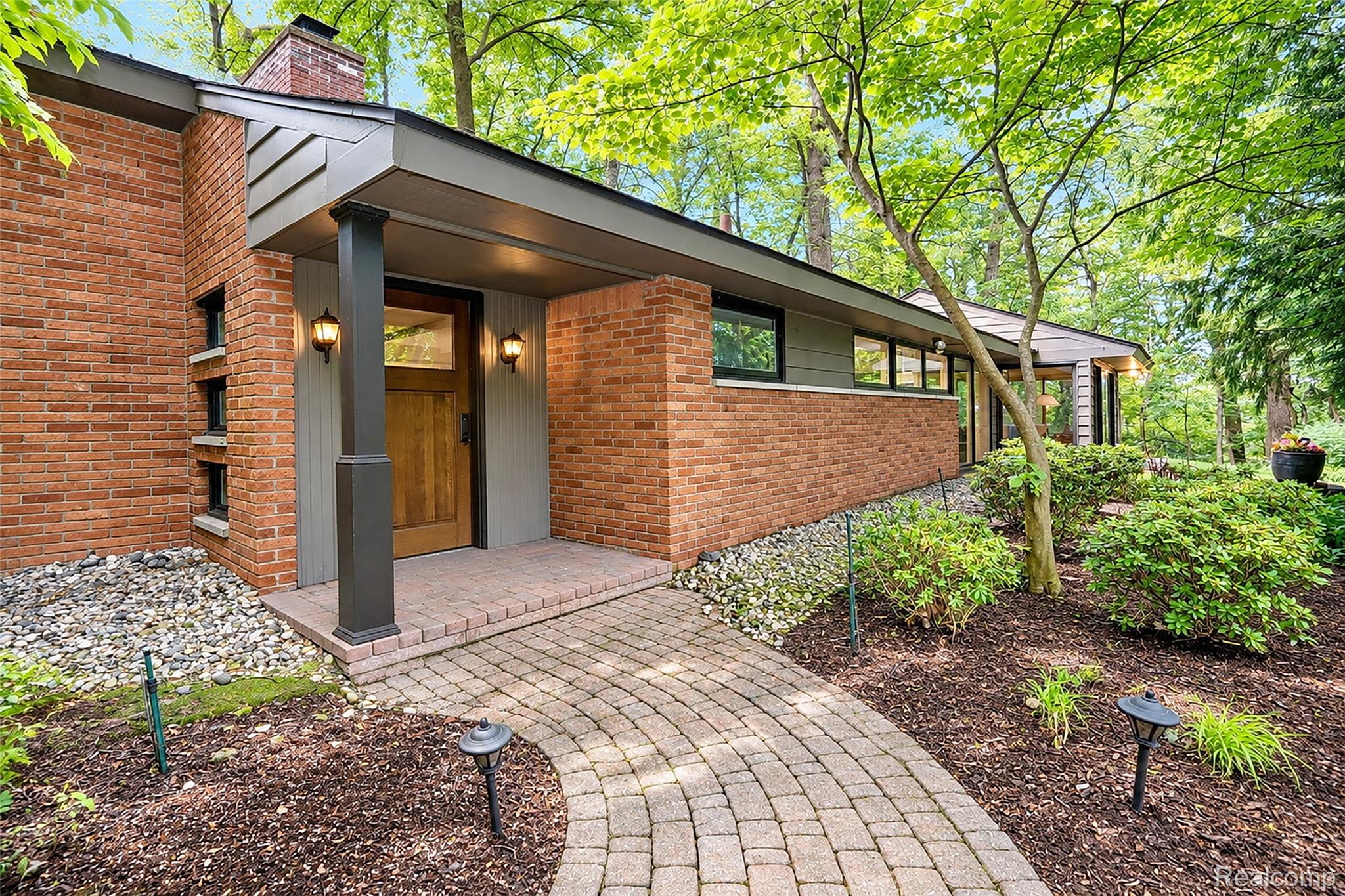3310 Dogwood Court Property Photo 1