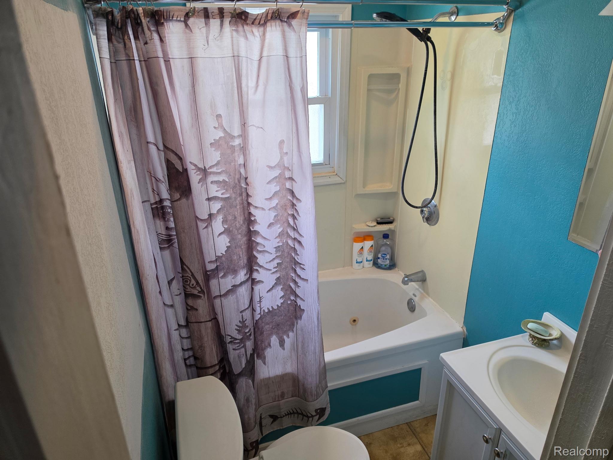 328 Romeo Road Property Photo 11