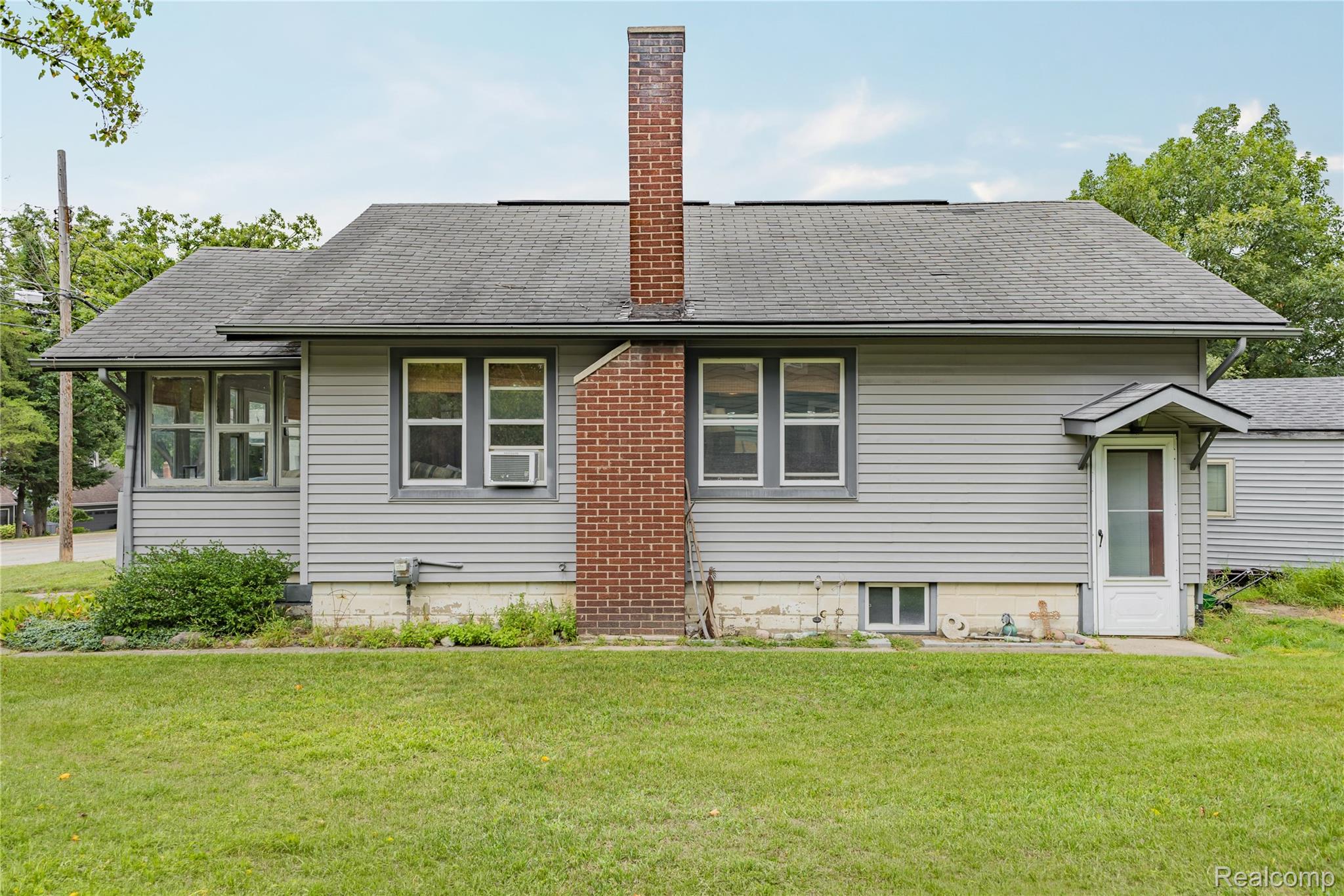 328 Romeo Road Property Photo 15