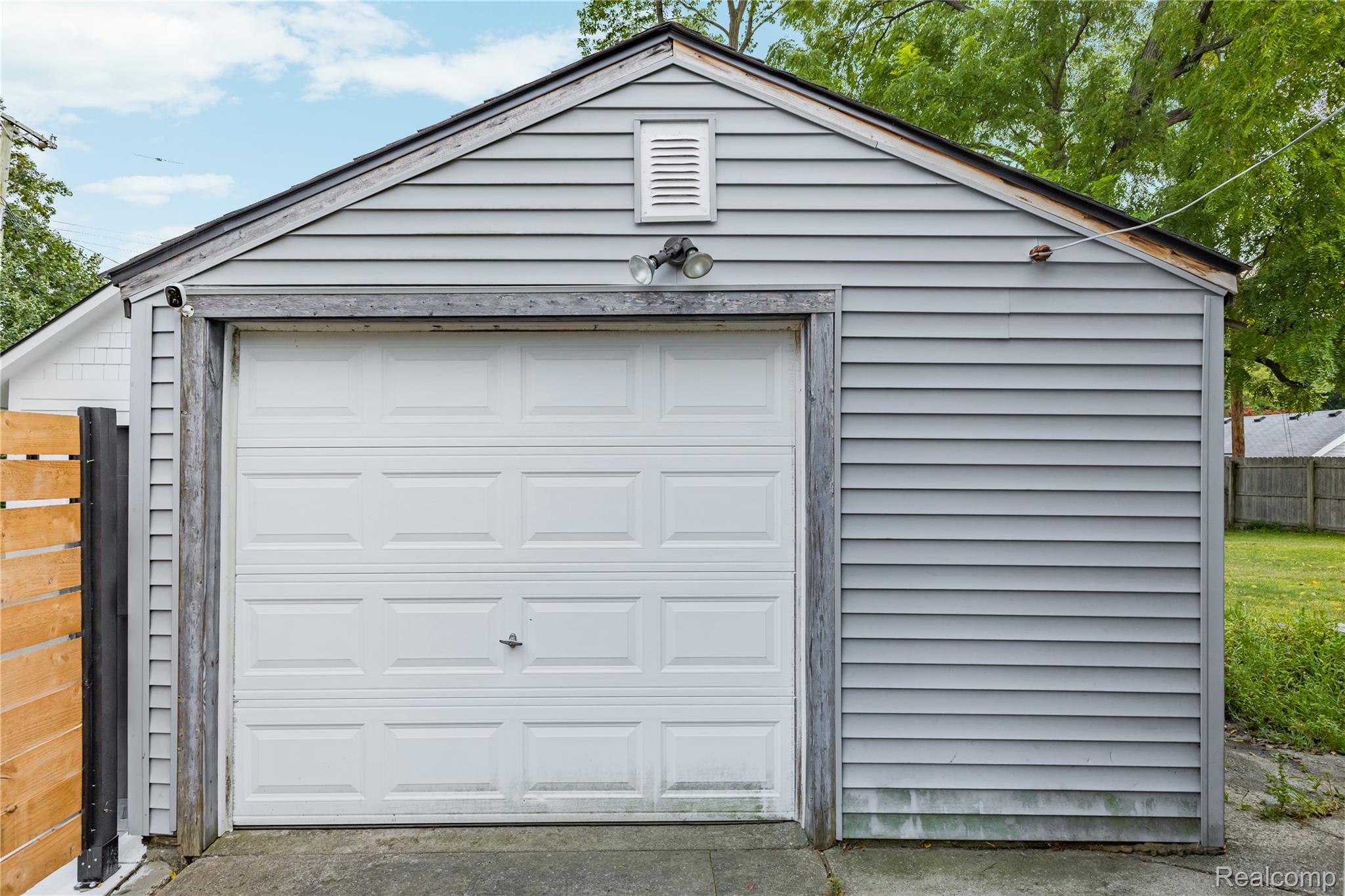 328 Romeo Road Property Photo 16
