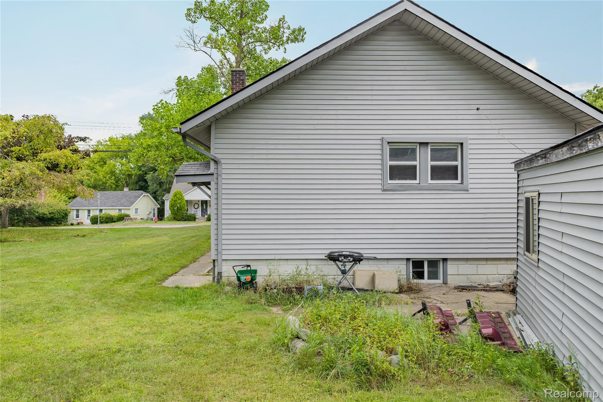 328 Romeo Road Property Photo 17