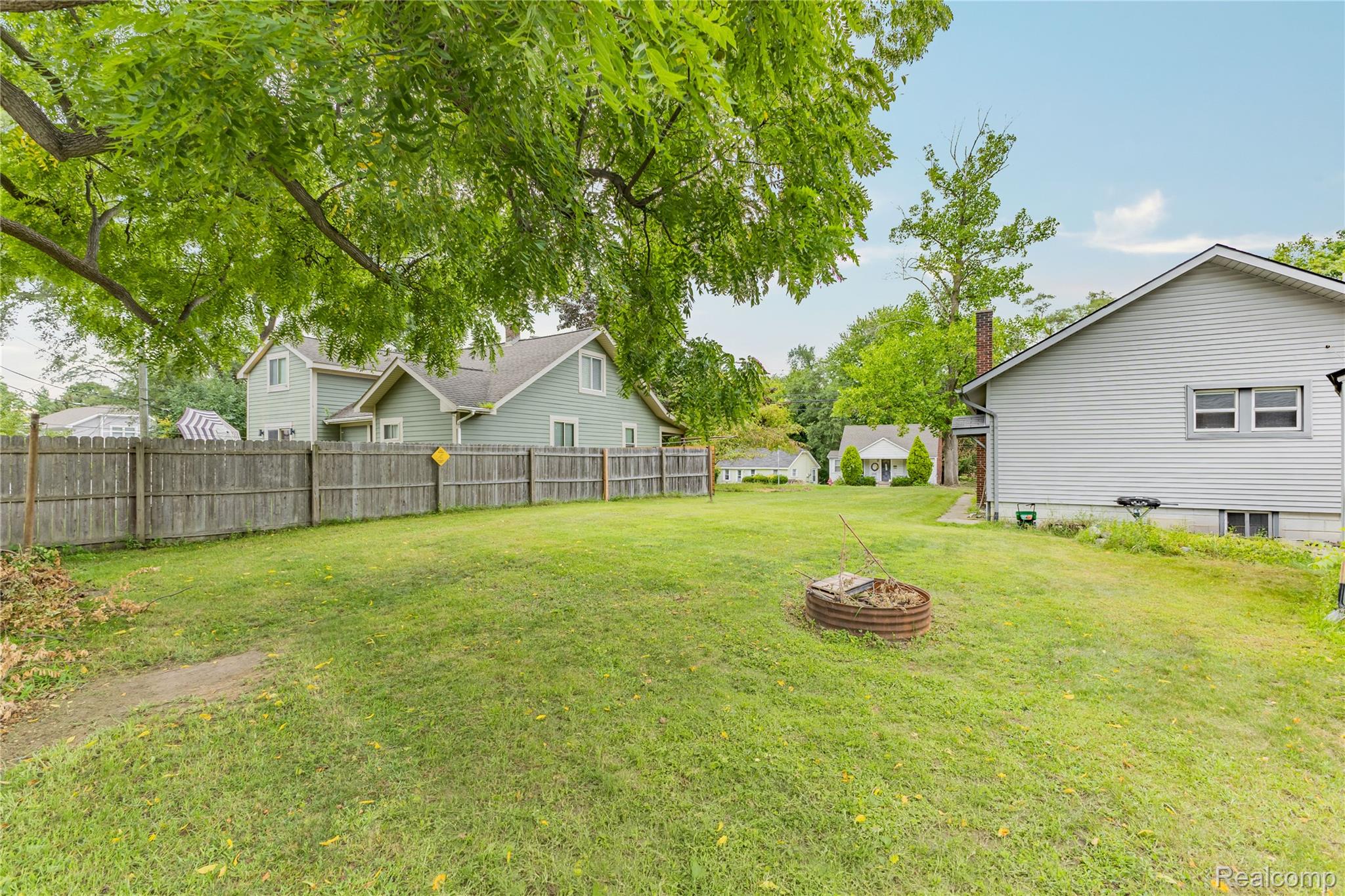 328 Romeo Road Property Photo 18