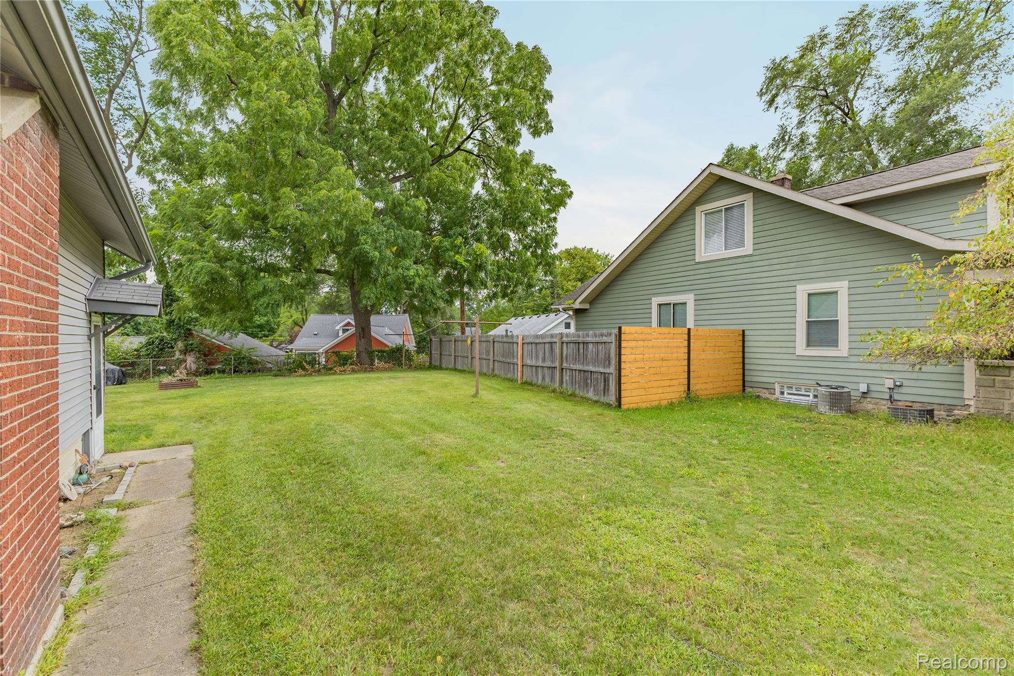 328 Romeo Road Property Photo 20